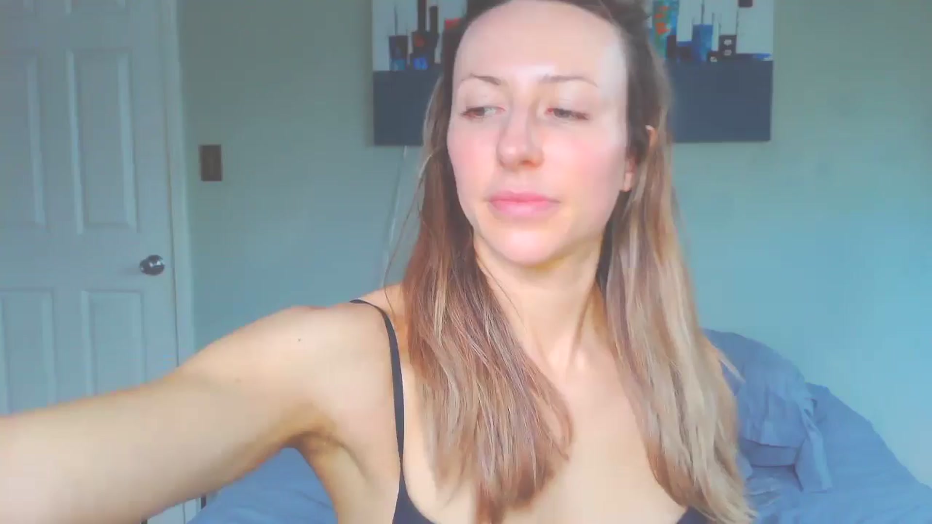 Gallery image thumbnail from bellabaxxxter's myfreecams stream on, 12/31/2024, 16:25 image 1 of 20