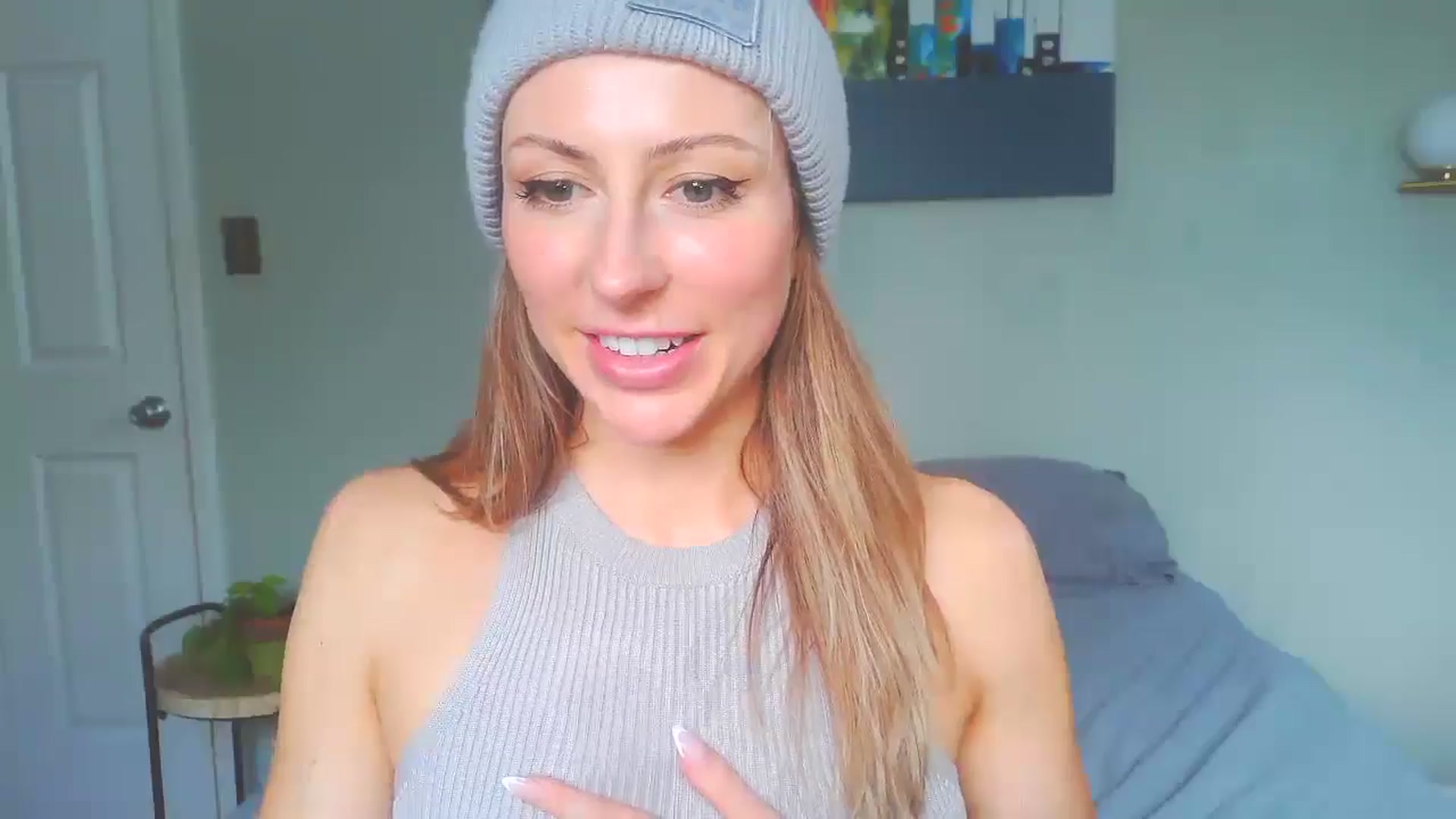 Gallery image thumbnail from bellabaxxxter's myfreecams stream on, 01/03/2025, 18:17 image 18 of 20