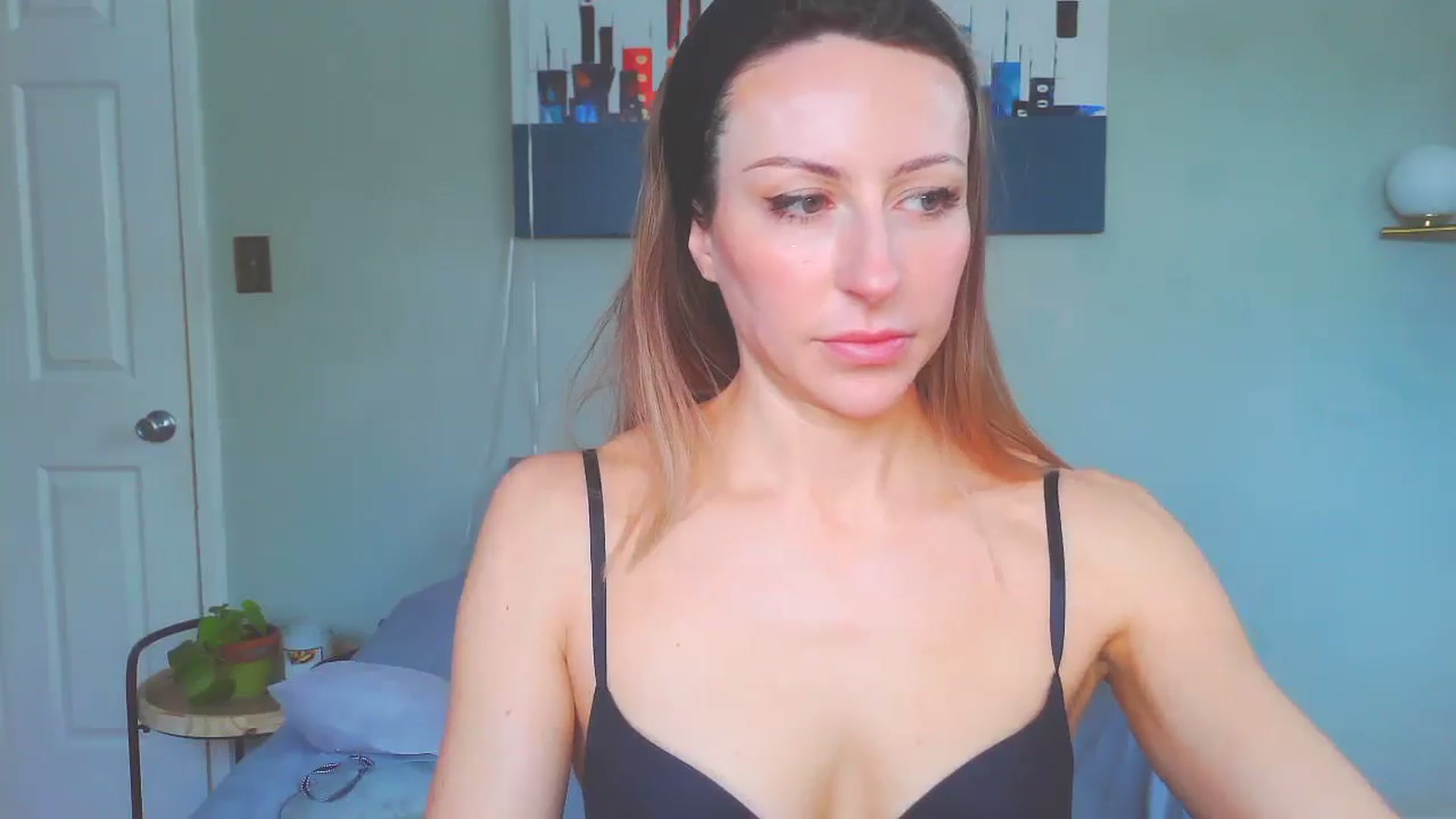 Gallery image thumbnail from bellabaxxxter's myfreecams stream on, 01/15/2025, 15:30 image 13 of 20