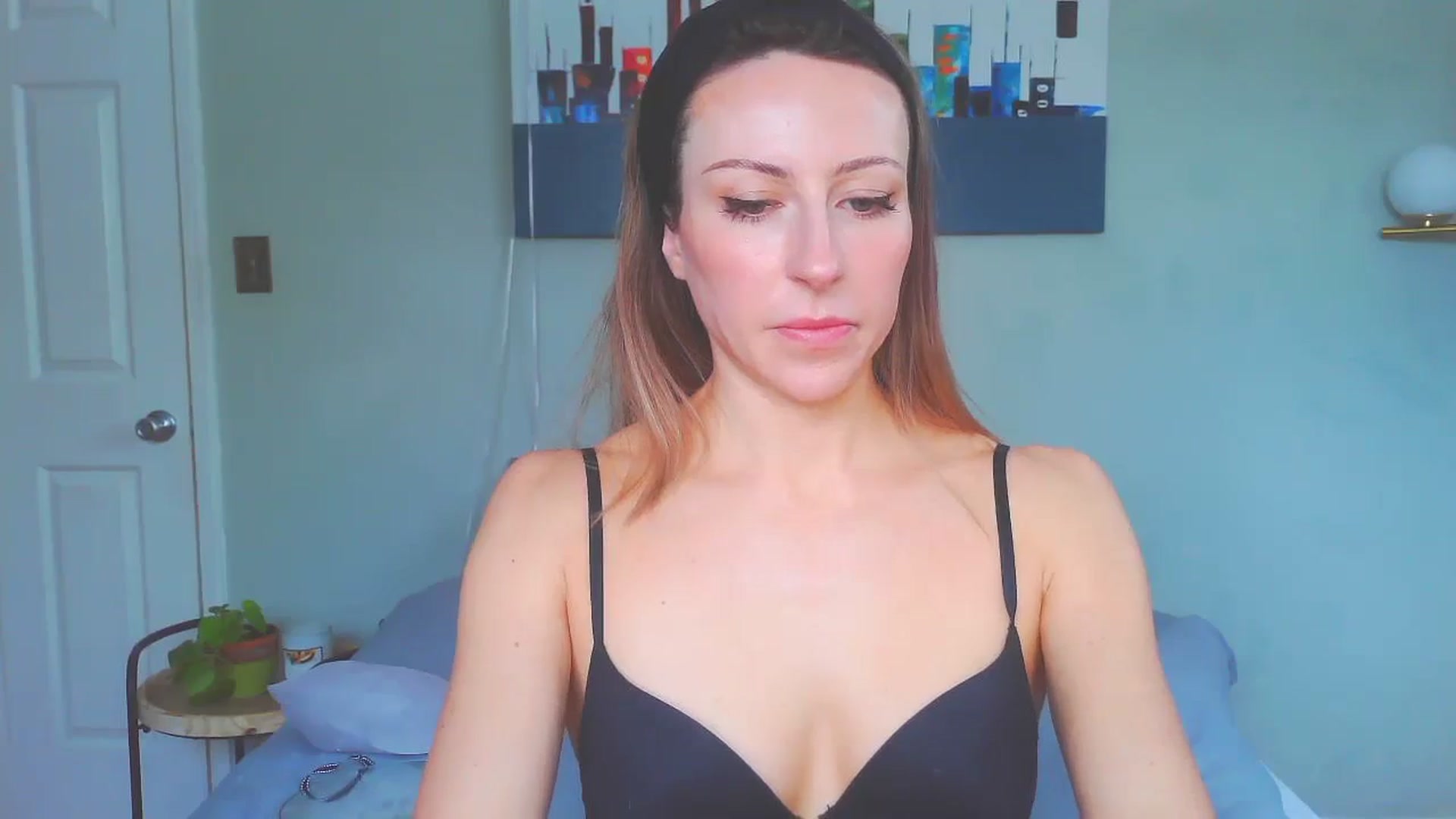 Gallery image thumbnail from bellabaxxxter's myfreecams stream on, 01/15/2025, 15:30 image 12 of 20