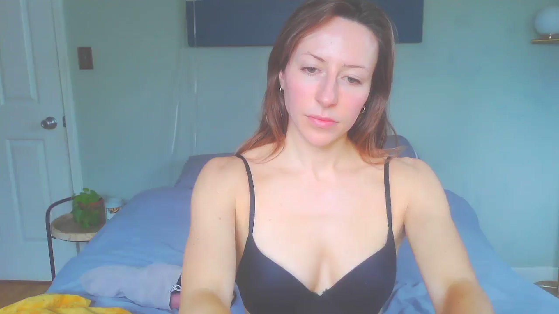 Gallery image thumbnail from bellabaxxxter's myfreecams stream on, 02/03/2025, 15:37 image 15 of 20