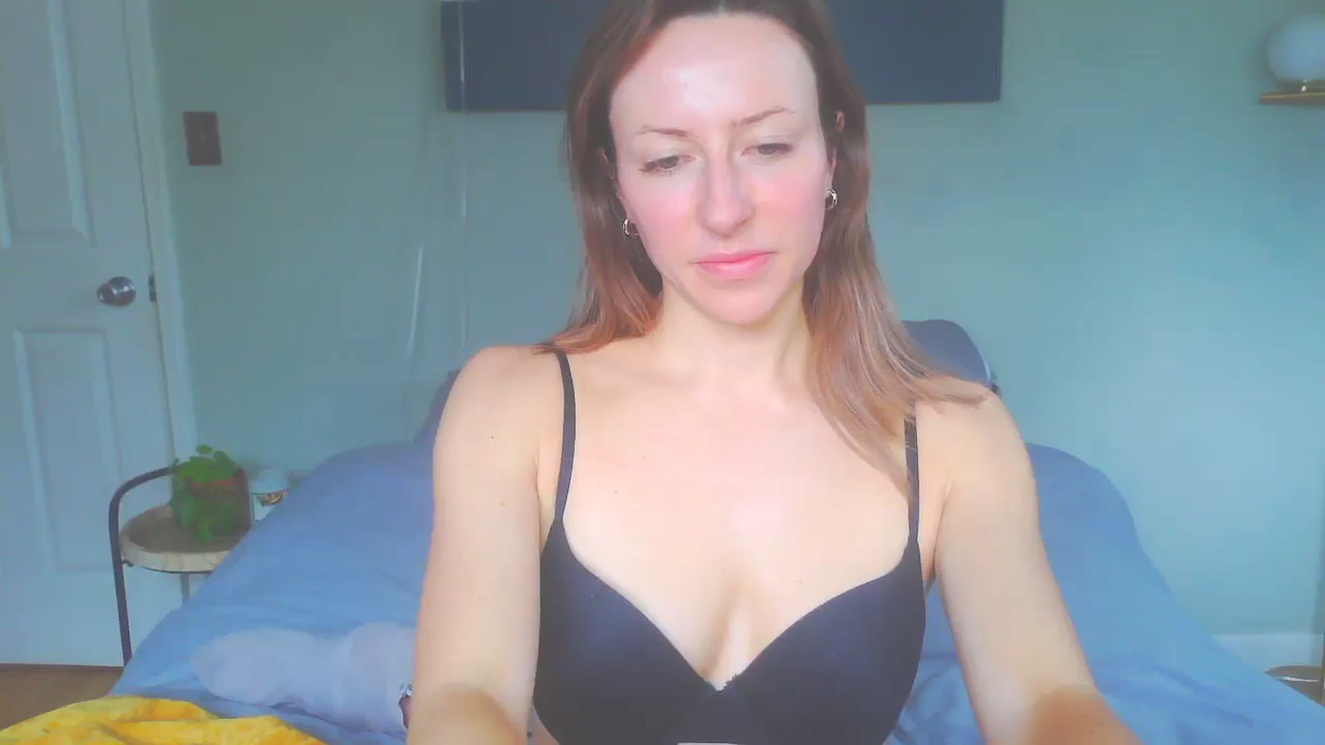 Gallery image thumbnail from bellabaxxxter's myfreecams stream on, 02/03/2025, 15:37 image 2 of 20