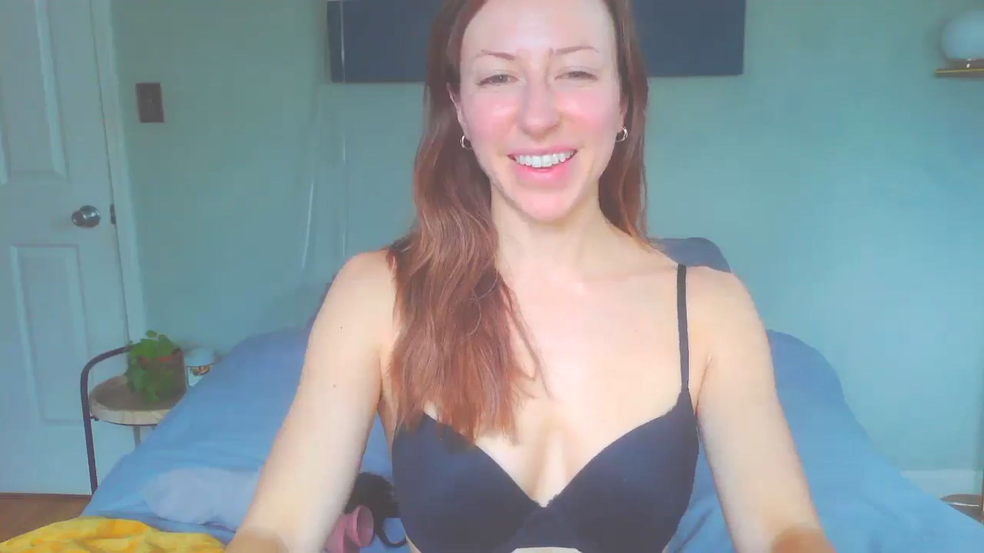 Gallery image thumbnail from bellabaxxxter's myfreecams stream on, 02/03/2025, 15:37 image 9 of 20