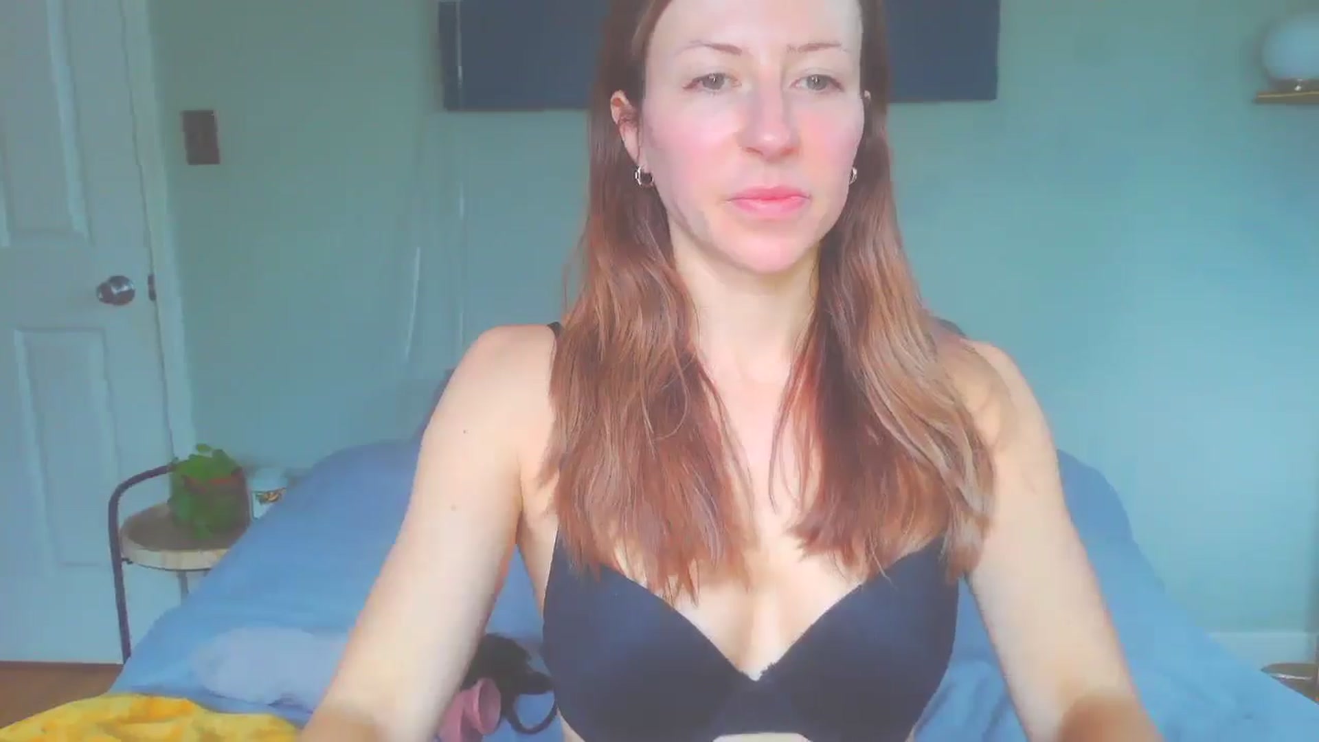 Gallery image thumbnail from bellabaxxxter's myfreecams stream on, 02/03/2025, 15:37 image 5 of 20