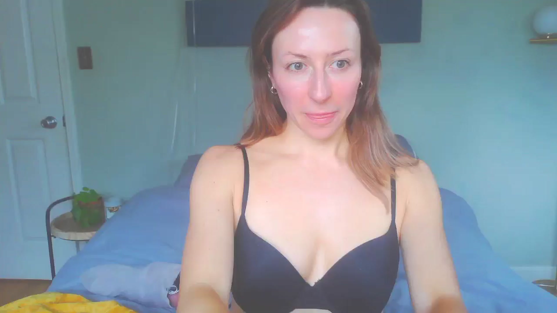 Gallery image thumbnail from bellabaxxxter's myfreecams stream on, 02/03/2025, 15:37 image 1 of 20
