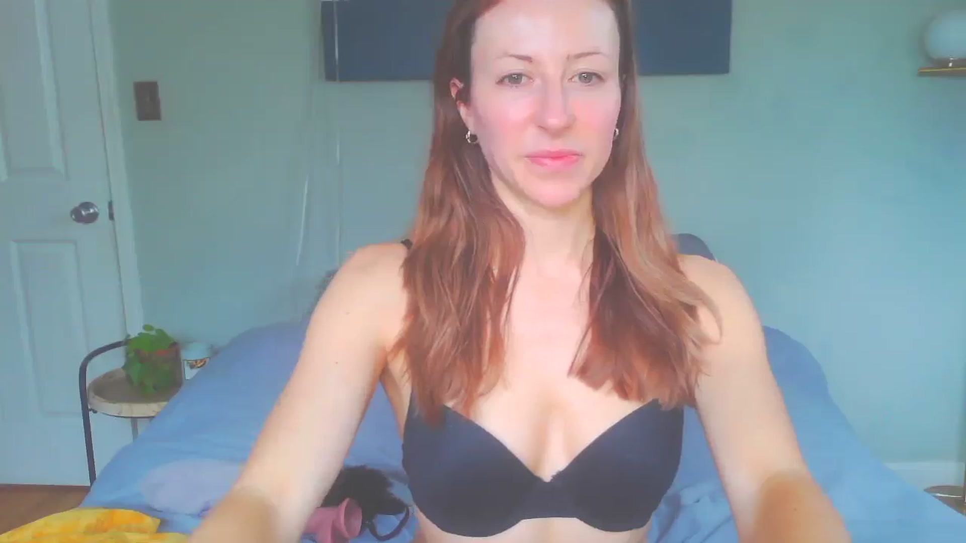 Gallery image thumbnail from bellabaxxxter's myfreecams stream on, 02/03/2025, 15:37 image 18 of 20