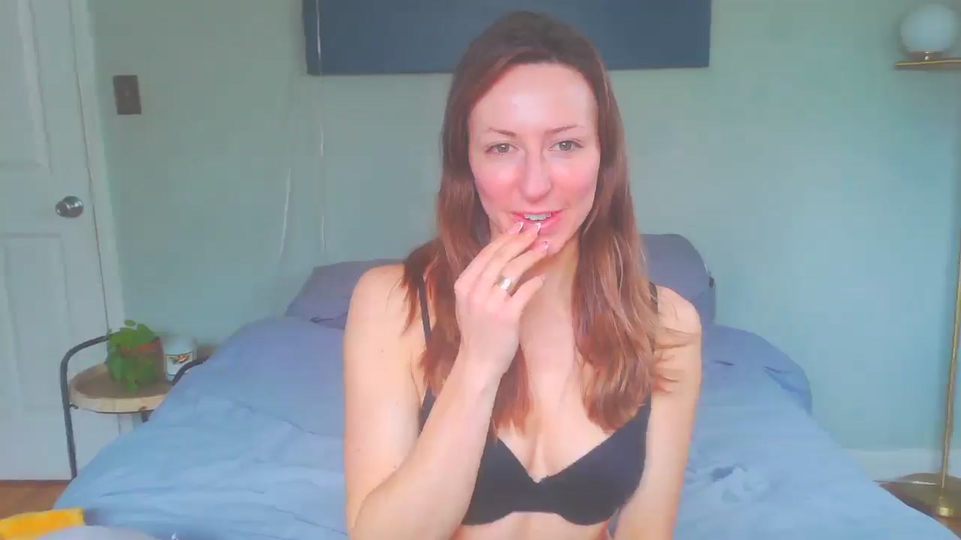 Gallery image thumbnail from bellabaxxxter's myfreecams stream on, 02/03/2025, 16:46 image 14 of 20