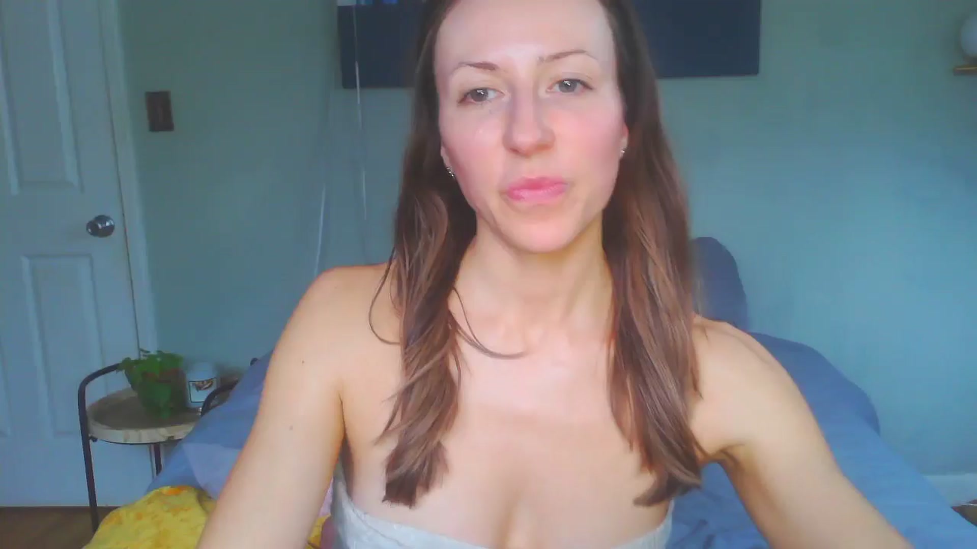 Gallery image thumbnail from bellabaxxxter's myfreecams stream on, 02/06/2025, 19:09 image 20 of 20
