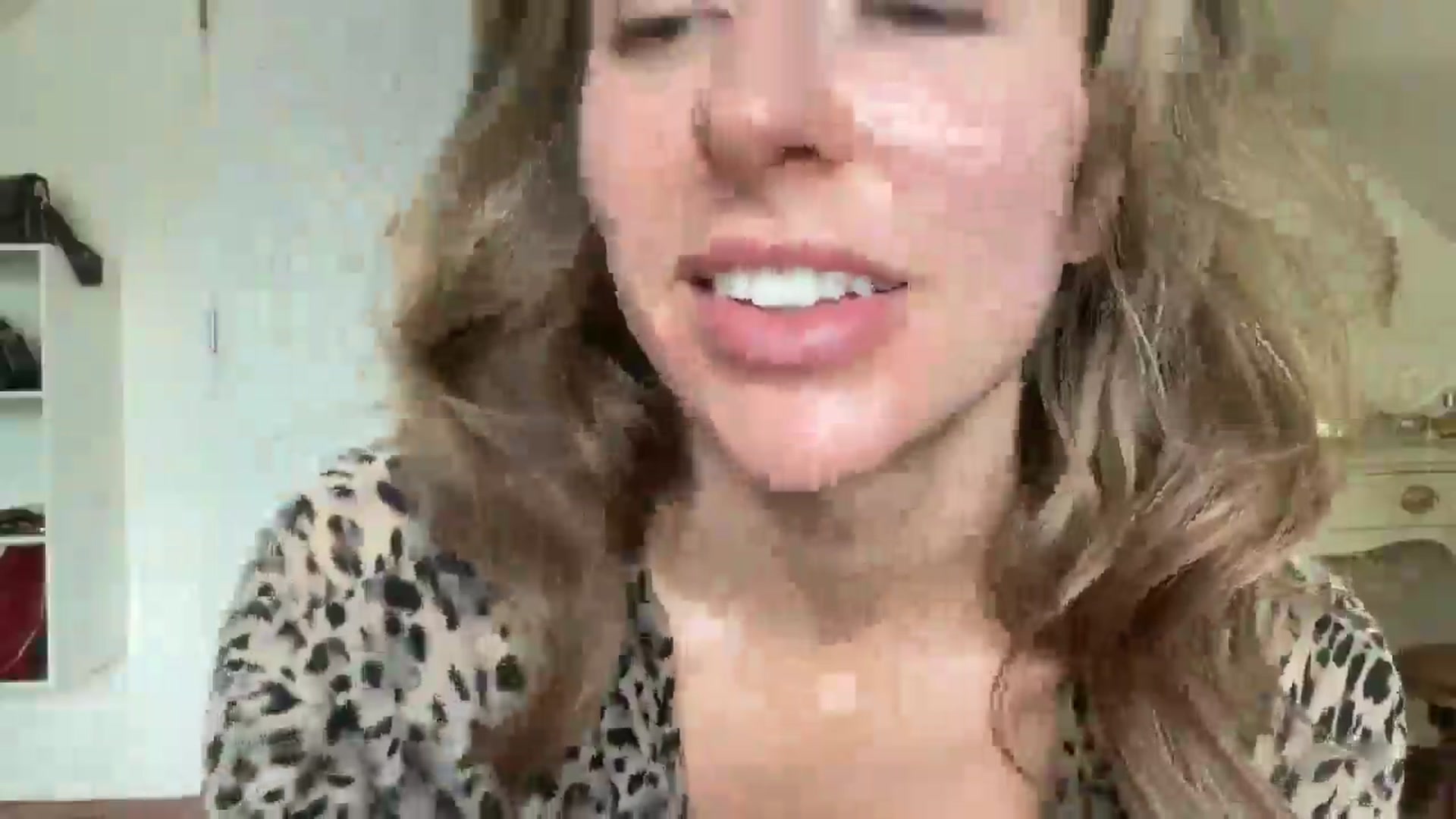 Gallery image thumbnail from bellabaxxxter's myfreecams stream on, 05/12/2025, 14:55 image 4 of 20