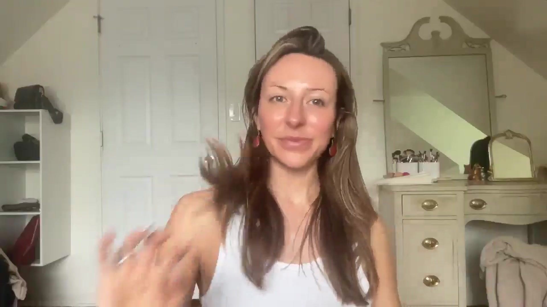 Gallery image thumbnail from bellabaxxxter's myfreecams stream on, 05/28/2025, 15:35 image 18 of 20