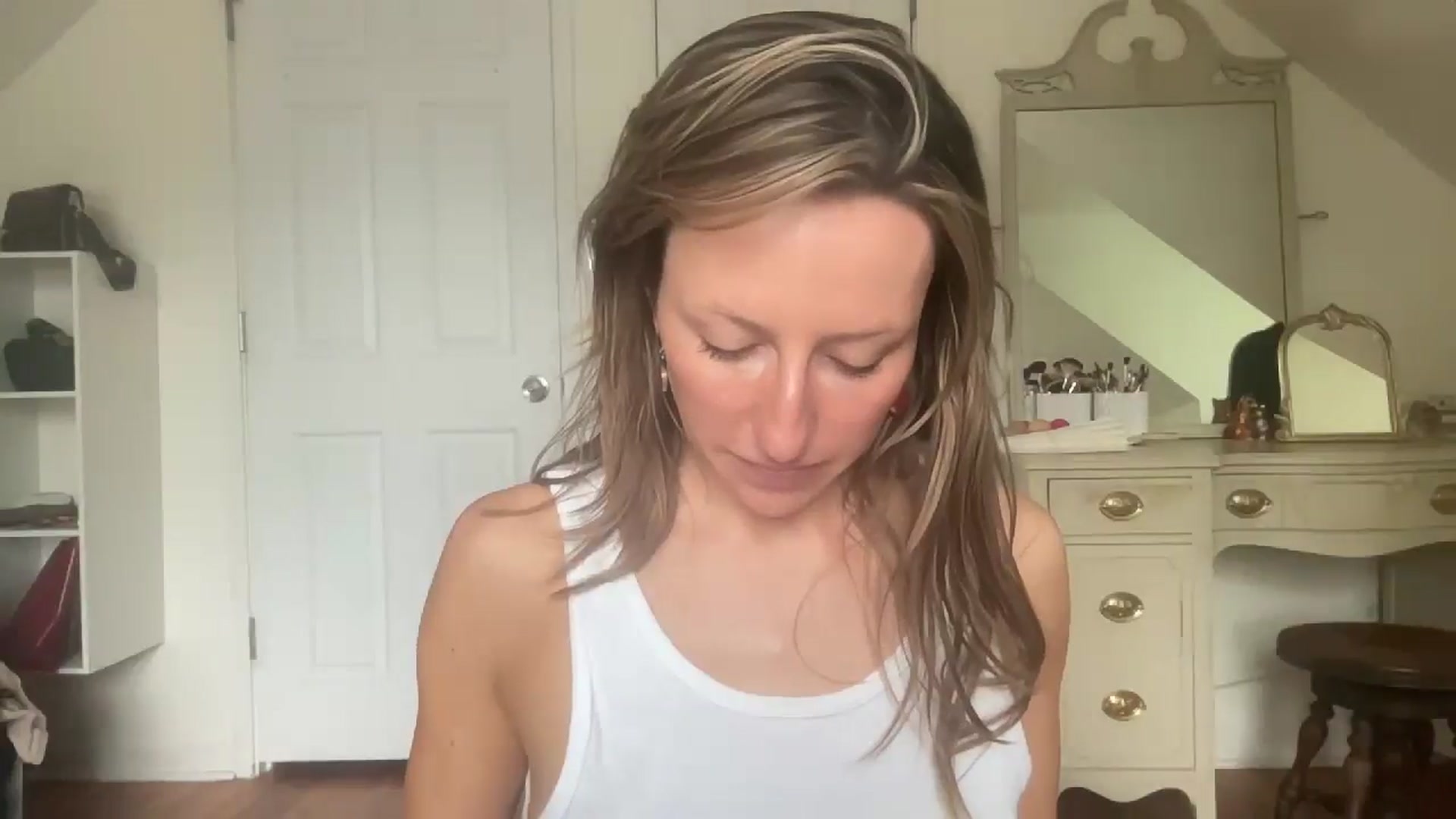 Gallery image thumbnail from bellabaxxxter's myfreecams stream on, 05/28/2025, 18:18 image 5 of 20