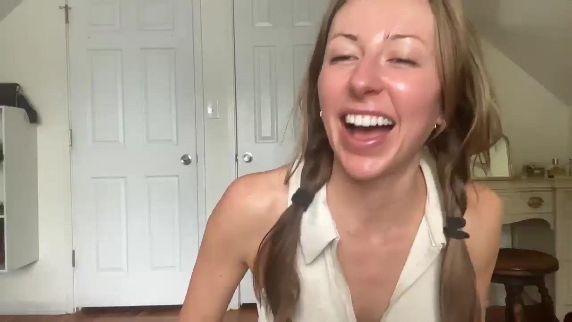 Gallery image thumbnail from bellabaxxxter's myfreecams stream on, 06/09/2025, 14:59 image 14 of 20