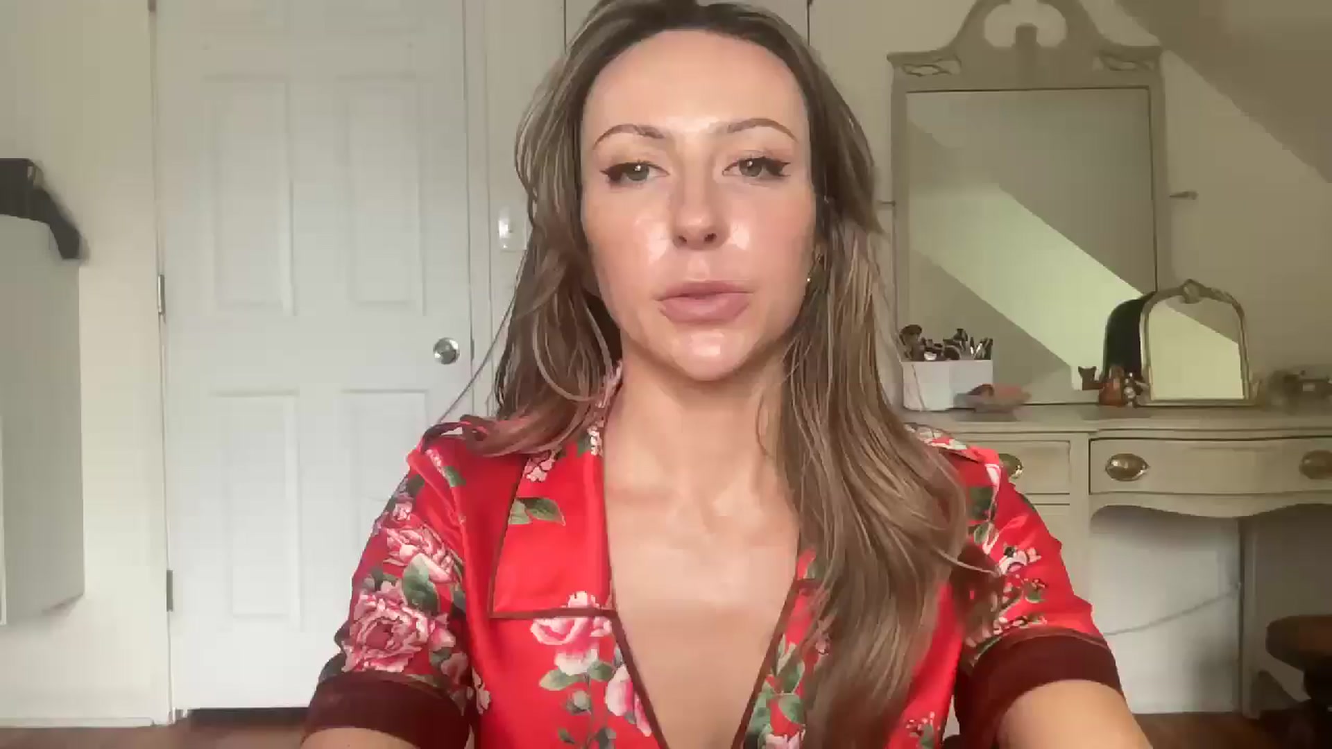 Gallery image thumbnail from bellabaxxxter's myfreecams stream on, 06/30/2025, 15:01 image 2 of 20