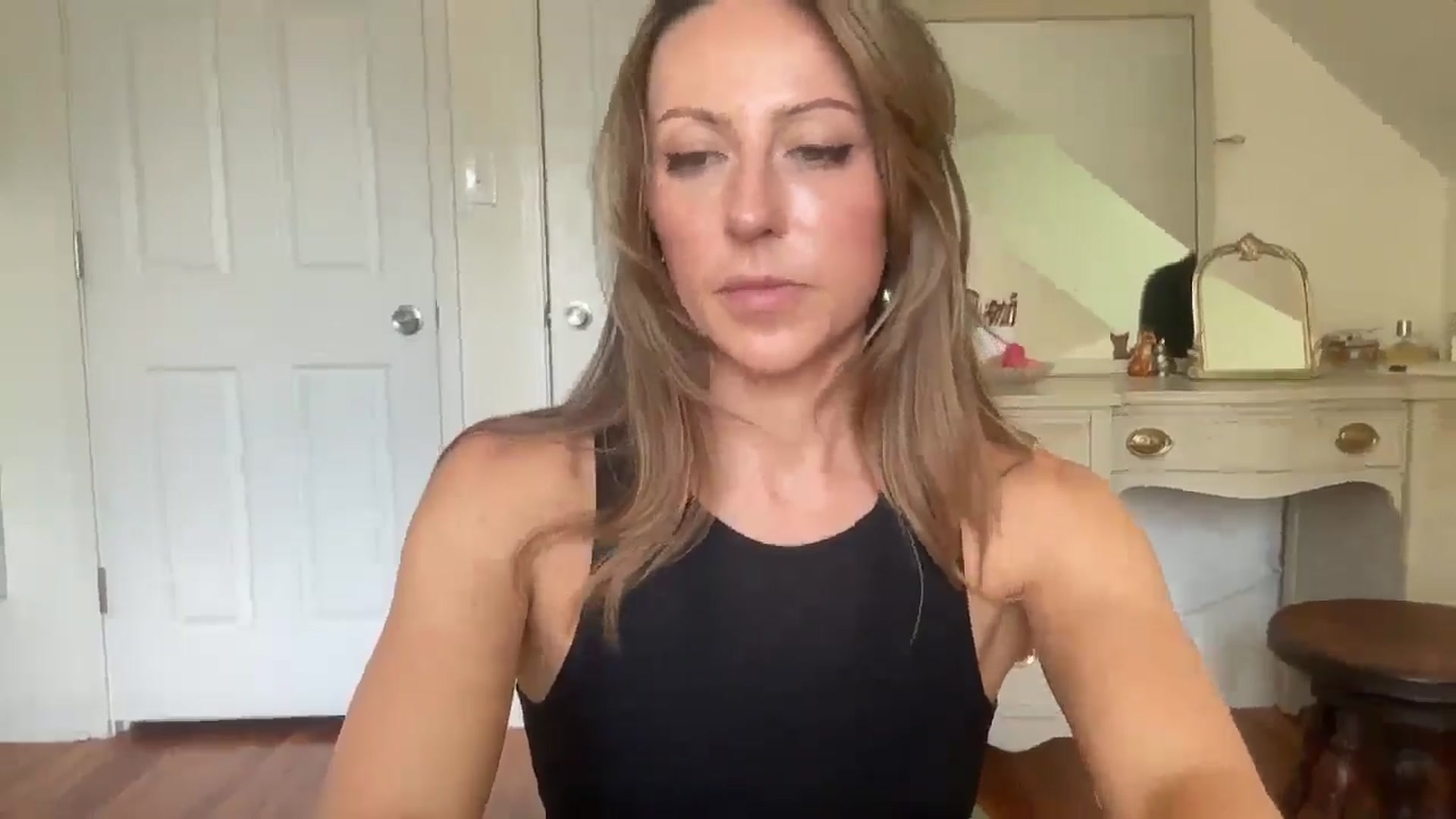 Gallery image thumbnail from bellabaxxxter's myfreecams stream on, 07/03/2025, 18:43 image 8 of 20