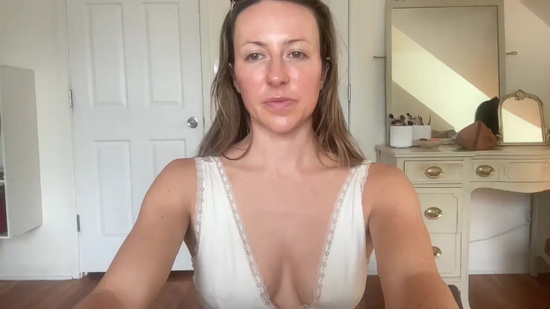 Gallery image thumbnail from bellabaxxxter's myfreecams stream on, 07/08/2025, 15:44 image 3 of 20