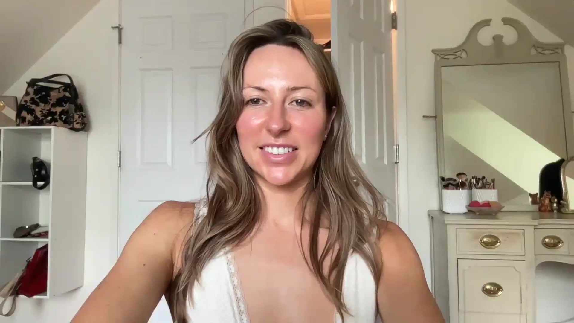 Gallery image thumbnail from bellabaxxxter's myfreecams stream on, 07/21/2025, 14:49 image 5 of 20