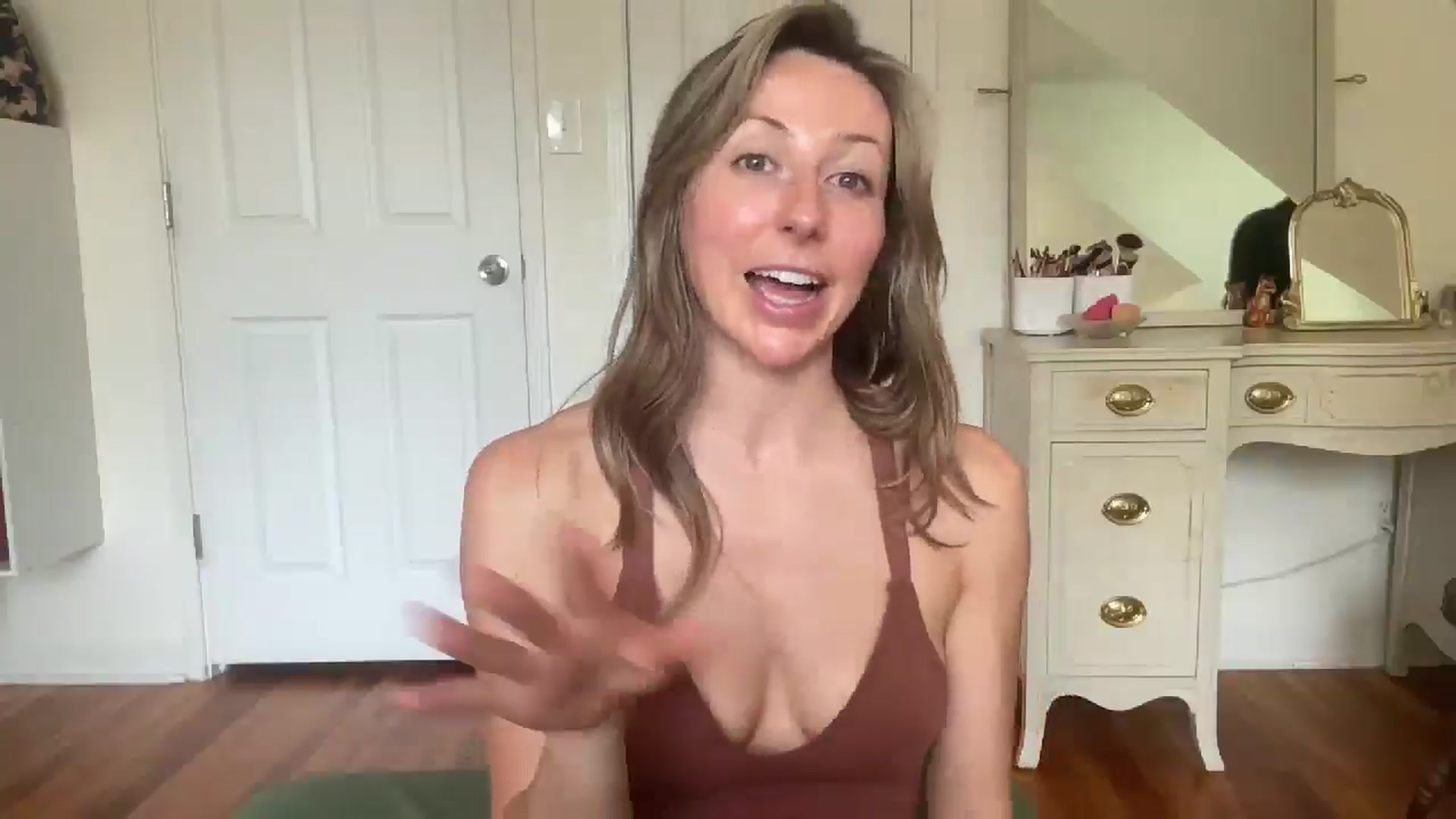 Gallery image thumbnail from bellabaxxxter's myfreecams stream on, 07/30/2025, 18:59 image 4 of 20