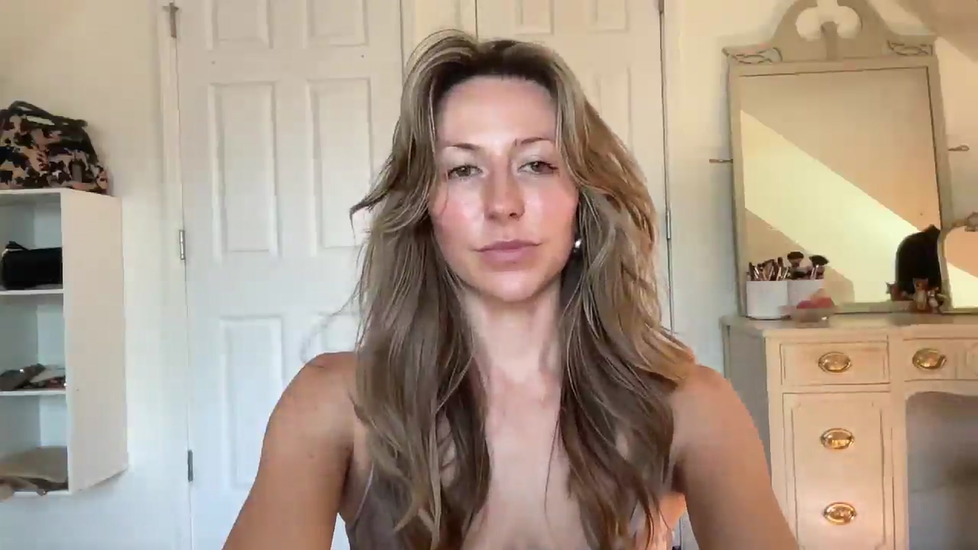 Gallery image thumbnail from bellabaxxxter's myfreecams stream on, 08/11/2025, 15:15 image 2 of 20