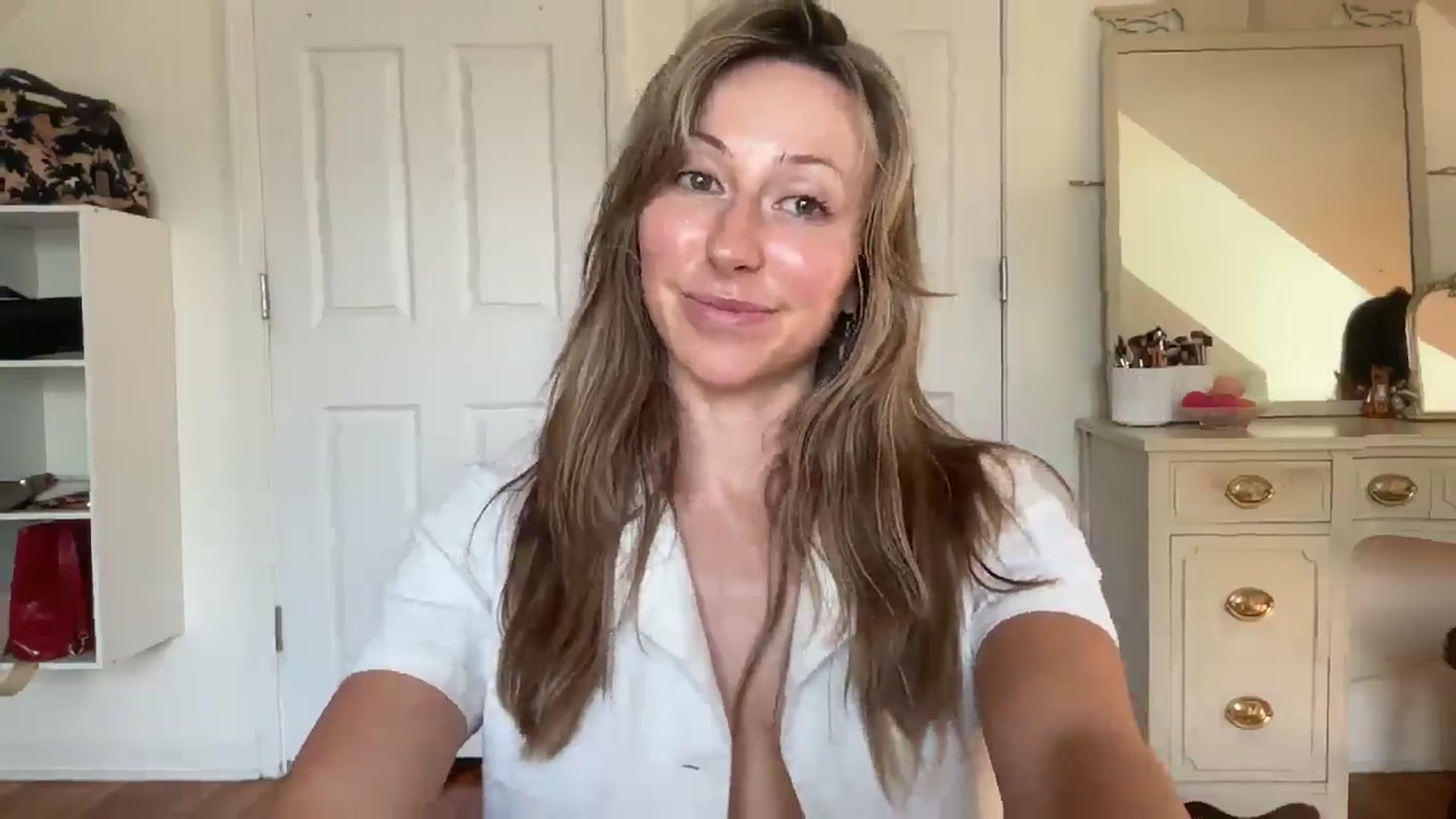 Gallery image thumbnail from bellabaxxxter's myfreecams stream on, 08/14/2025, 15:33 image 6 of 20