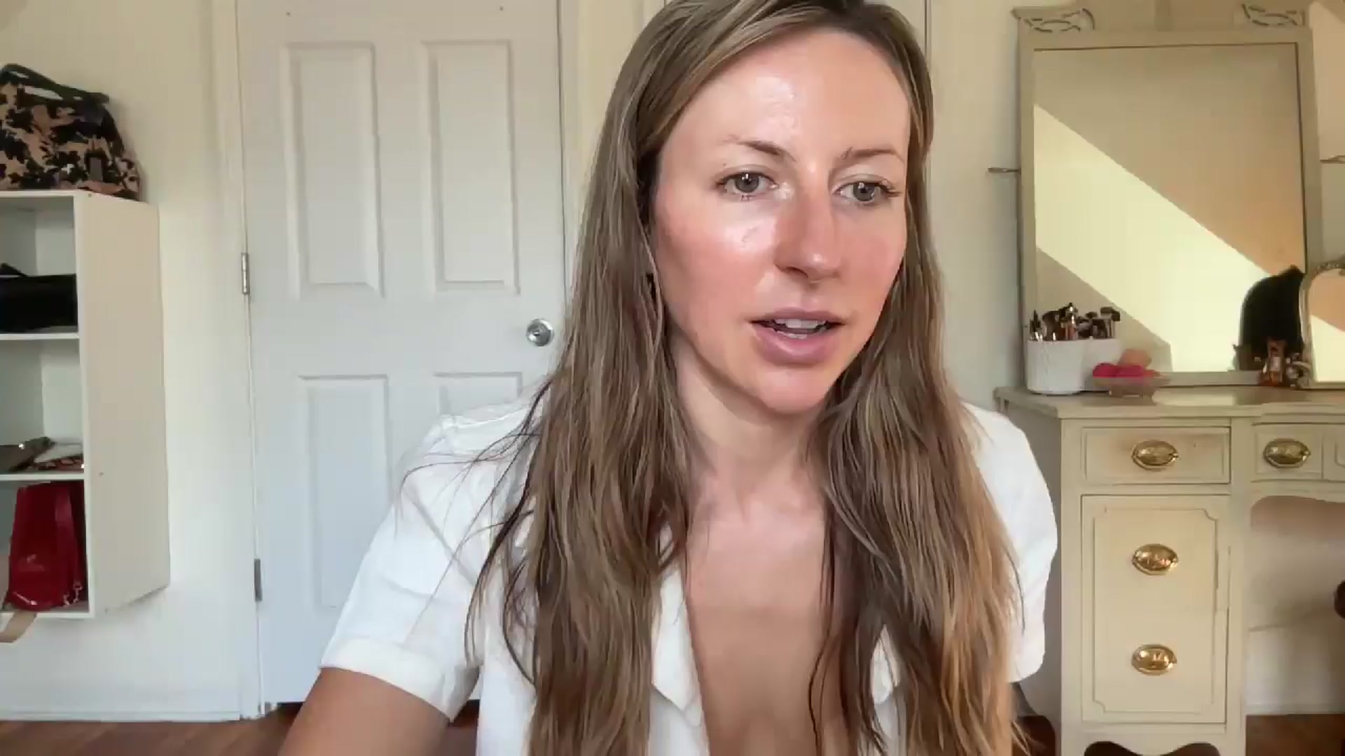 Gallery image thumbnail from bellabaxxxter's myfreecams stream on, 08/14/2025, 15:33 image 18 of 20