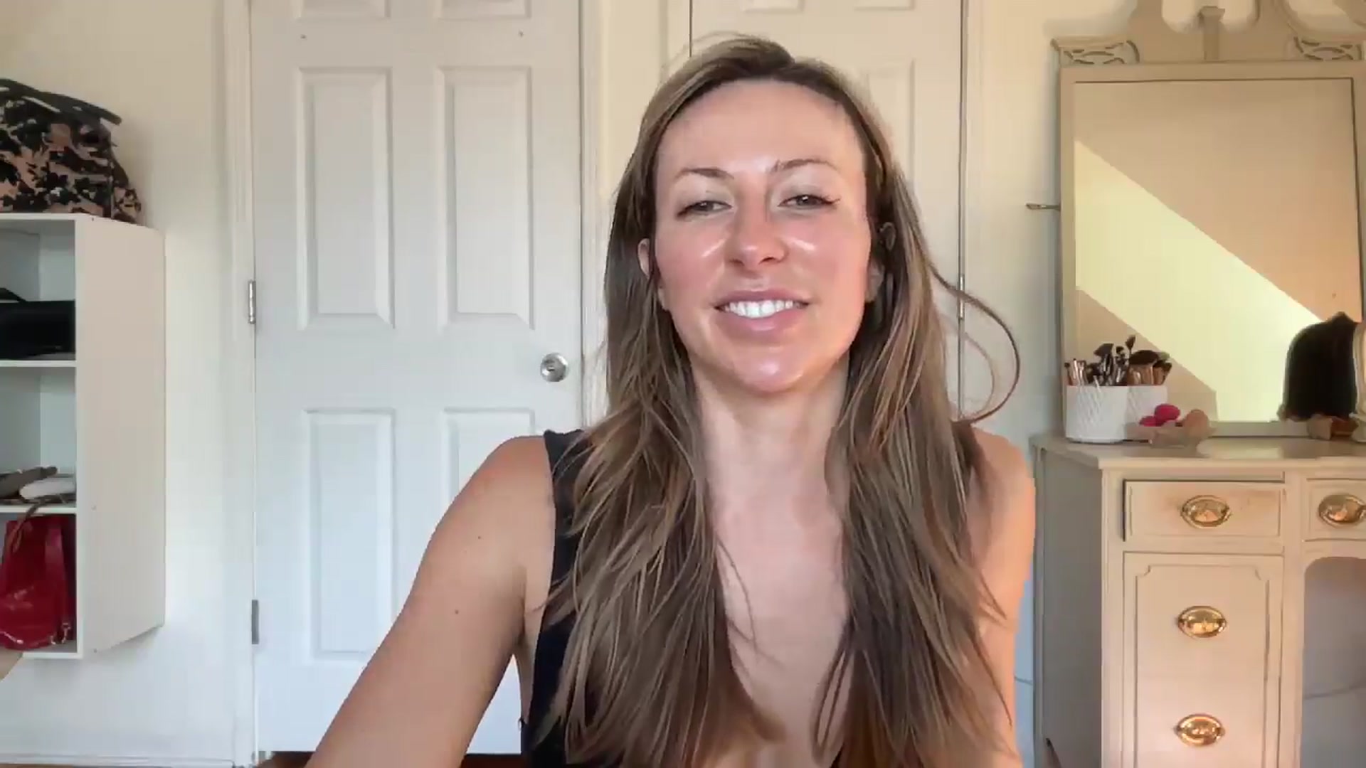 Gallery image thumbnail from bellabaxxxter's myfreecams stream on, 08/18/2025, 15:08 image 5 of 20