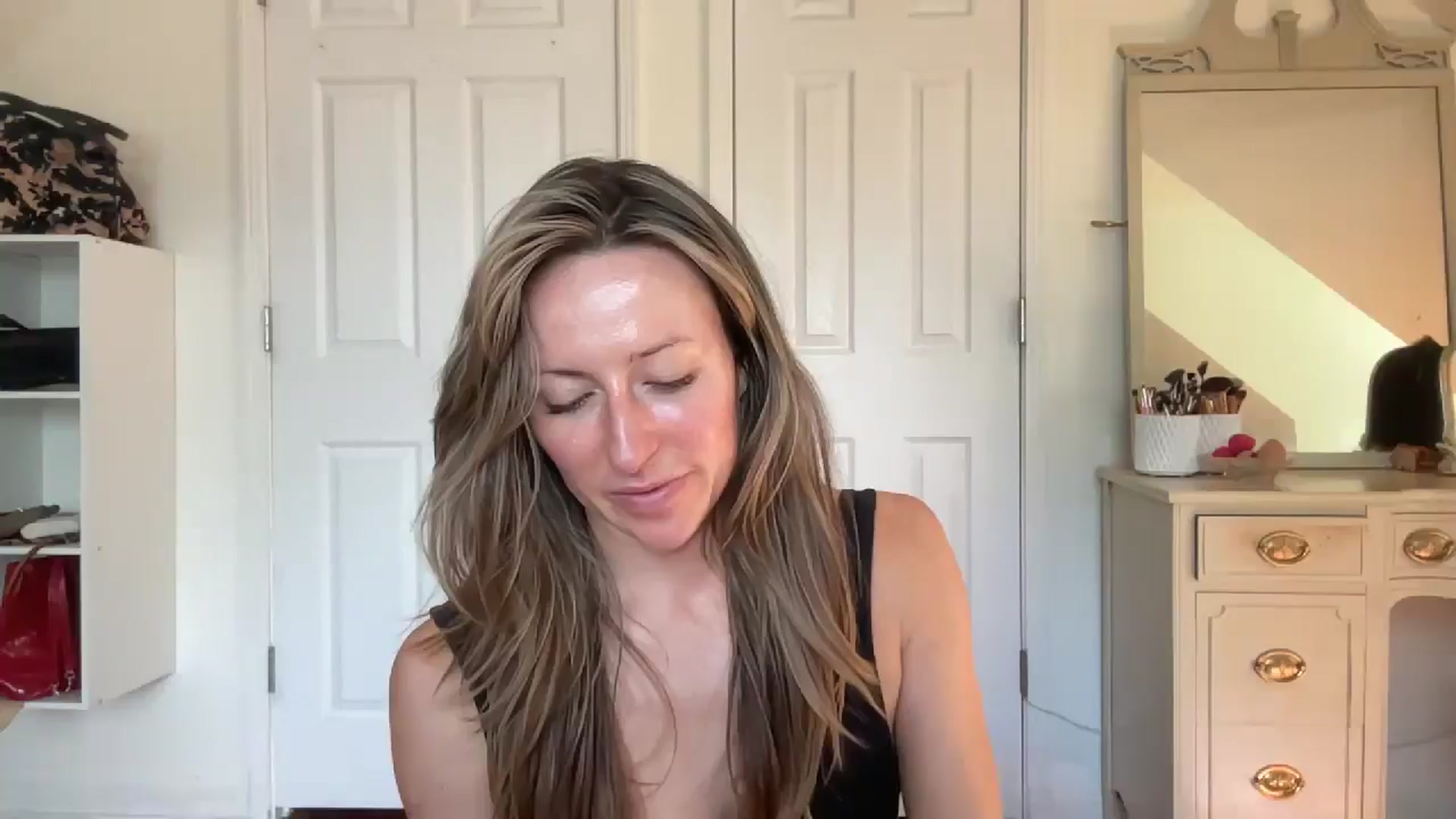 Gallery image thumbnail from bellabaxxxter's myfreecams stream on, 08/18/2025, 15:08 image 6 of 20