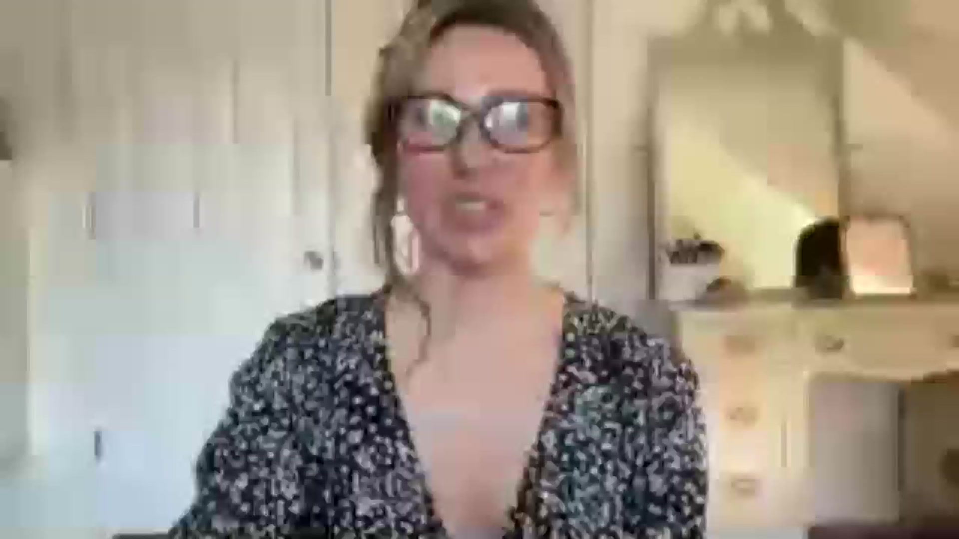 Gallery image thumbnail from bellabaxxxter's myfreecams stream on, 08/19/2025, 14:48 image 3 of 20
