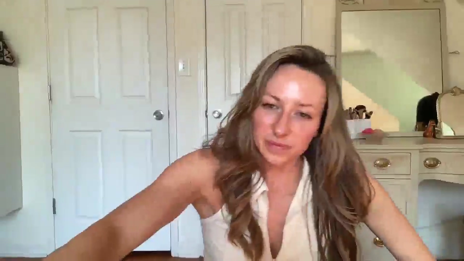Gallery image thumbnail from bellabaxxxter's myfreecams stream on, 09/02/2025, 19:22 image 20 of 20