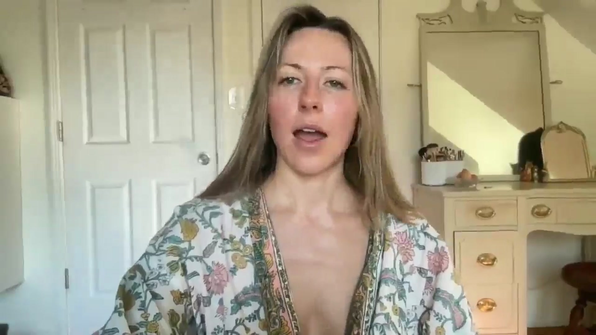 Gallery image thumbnail from bellabaxxxter's myfreecams stream on, 10/10/2025, 15:09 image 3 of 20