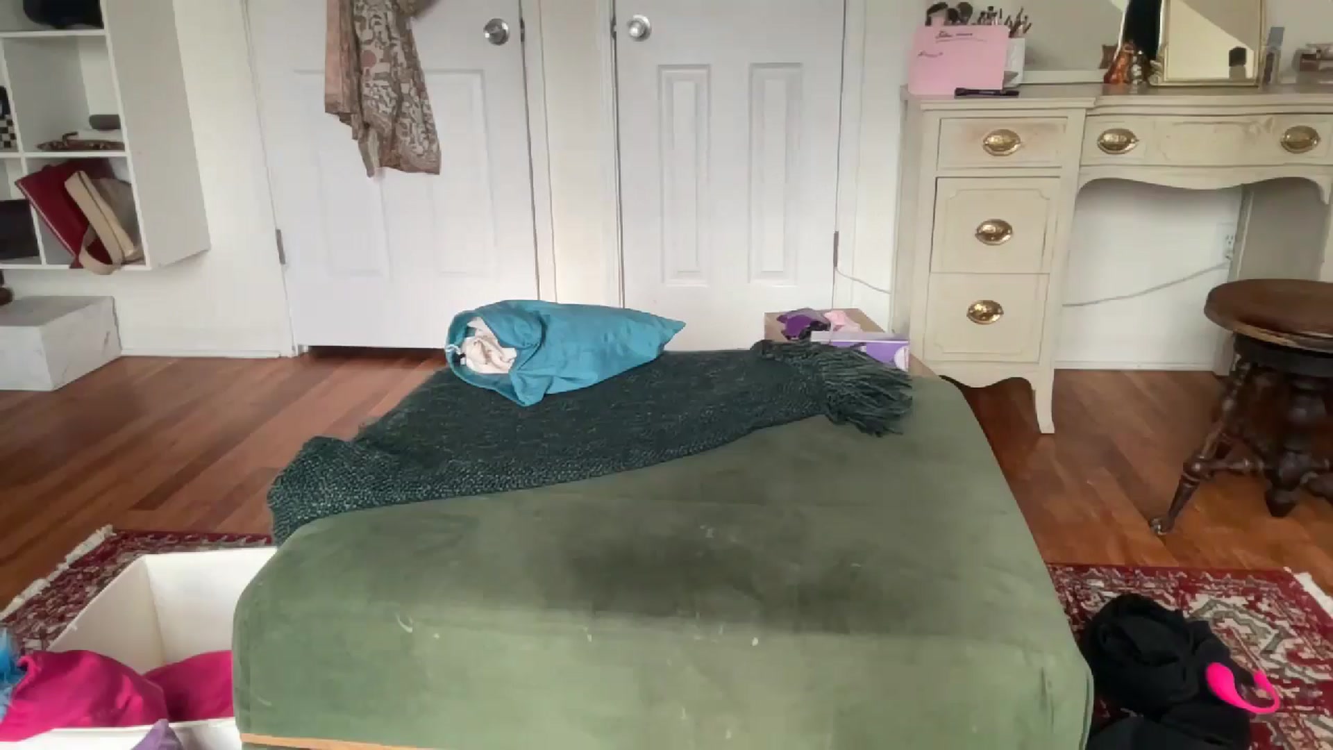 Gallery image thumbnail from bellabaxxxter's myfreecams stream on, 12/29/2025, 19:07 image 4 of 20