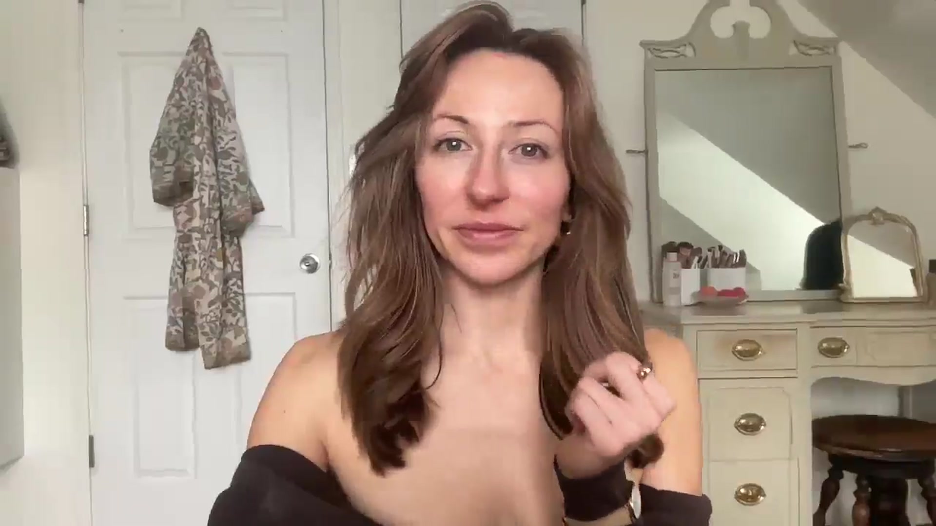 Gallery image thumbnail from bellabaxxxter's myfreecams stream on, 02/03/2026, 15:44 image 19 of 20