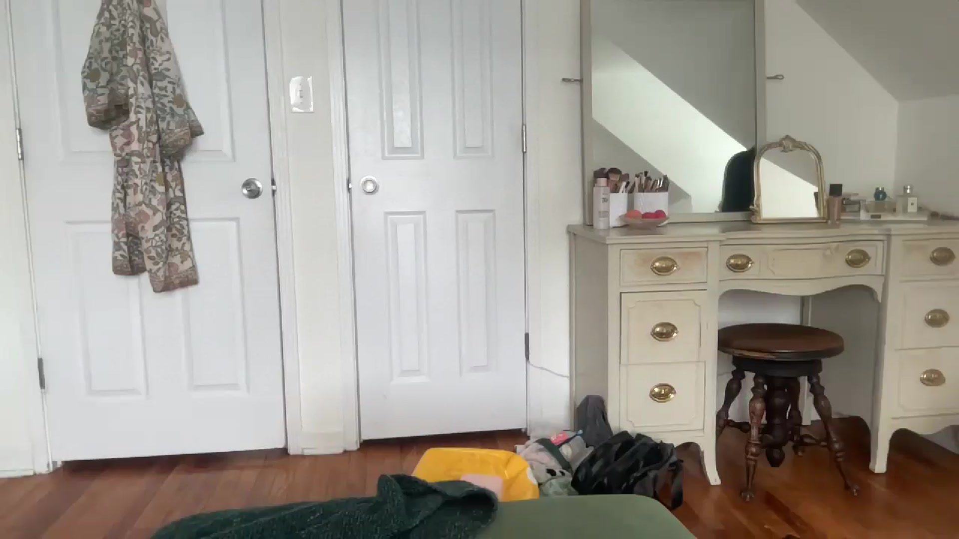 Gallery image thumbnail from bellabaxxxter's myfreecams stream on, 02/03/2026, 17:00 image 13 of 20
