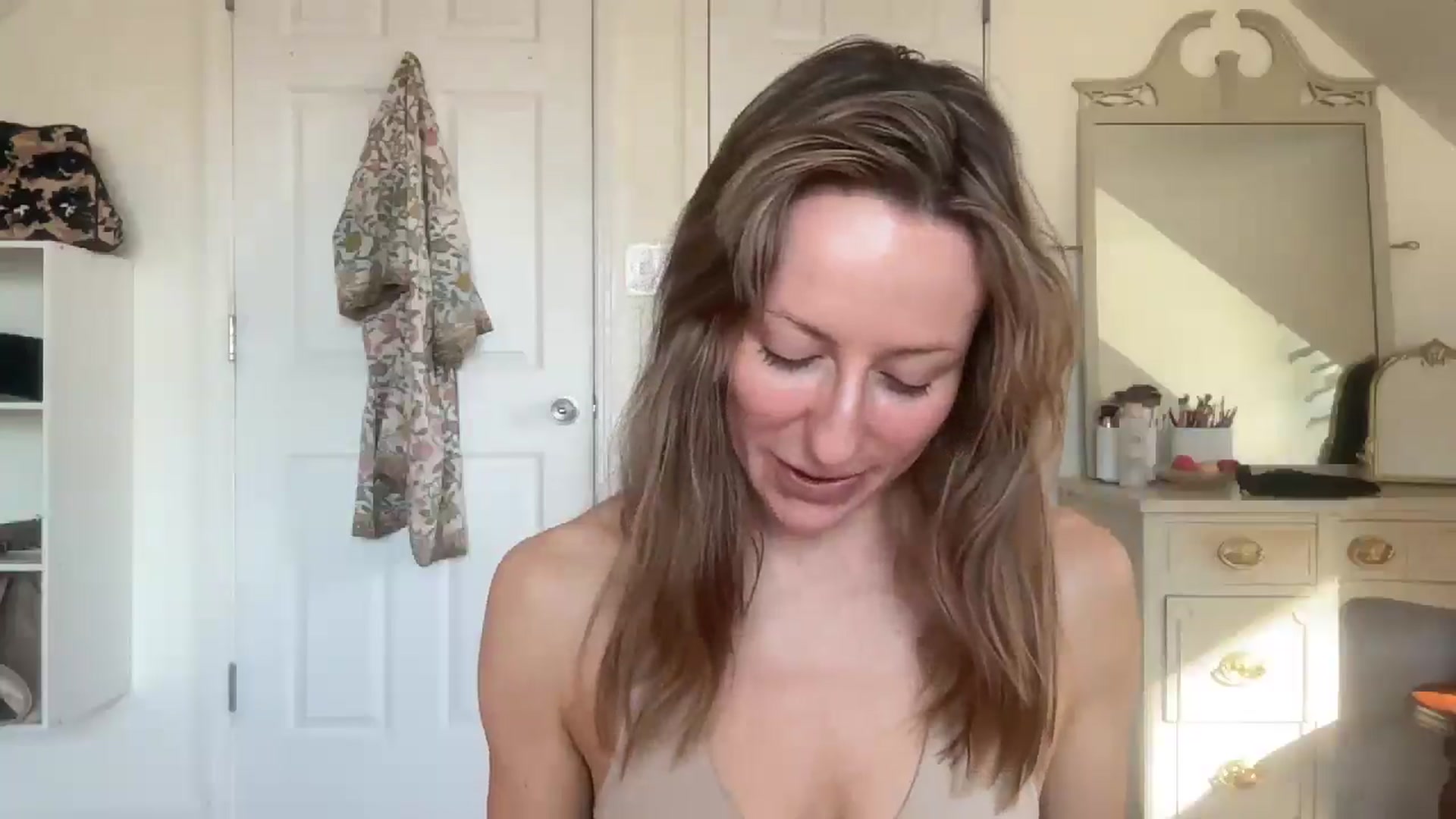 Gallery image thumbnail from bellabaxxxter's myfreecams stream on, 02/12/2026, 16:05 image 3 of 20