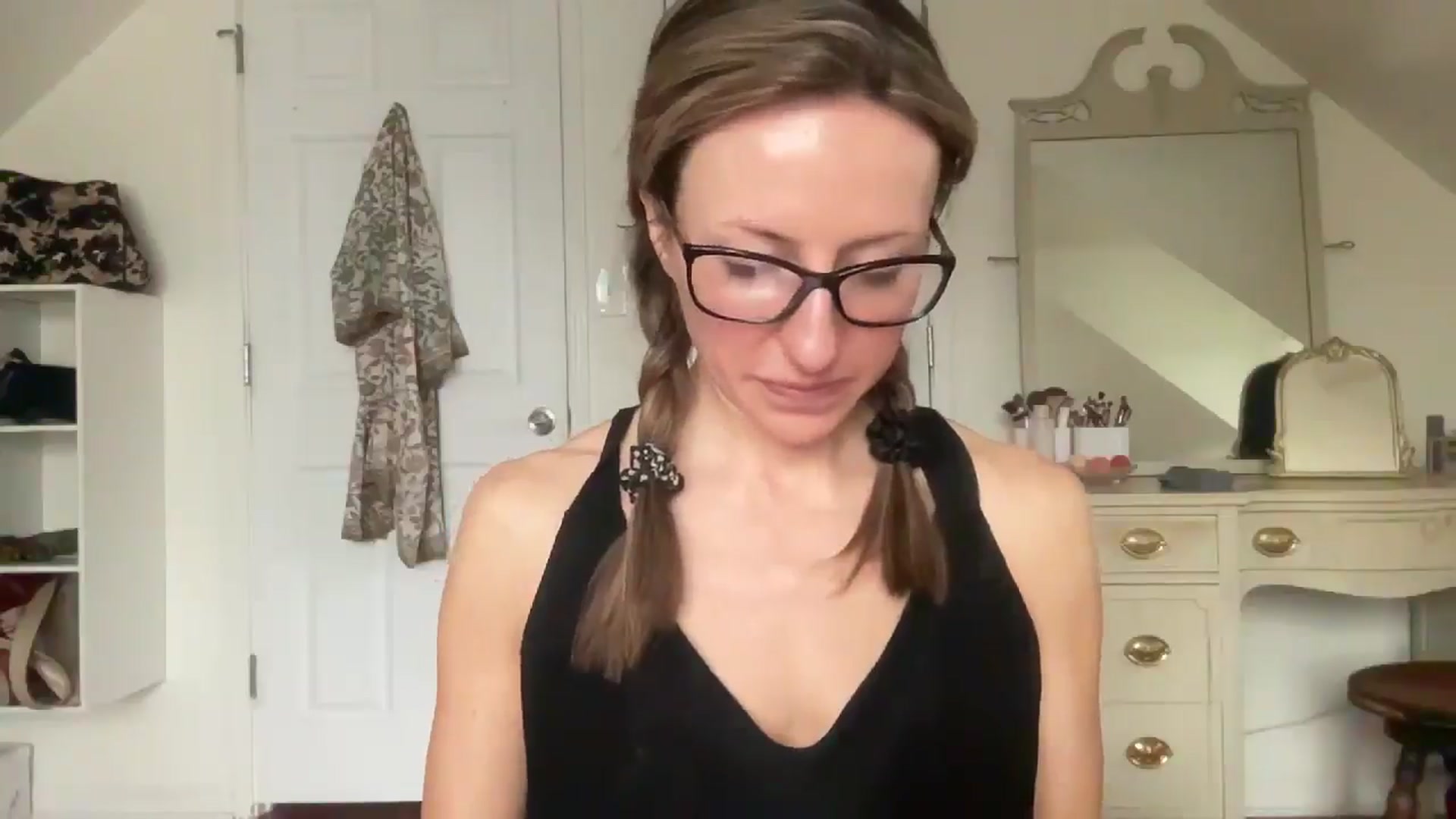 Gallery image thumbnail from bellabaxxxter's myfreecams stream on, 02/18/2026, 16:45 image 20 of 20