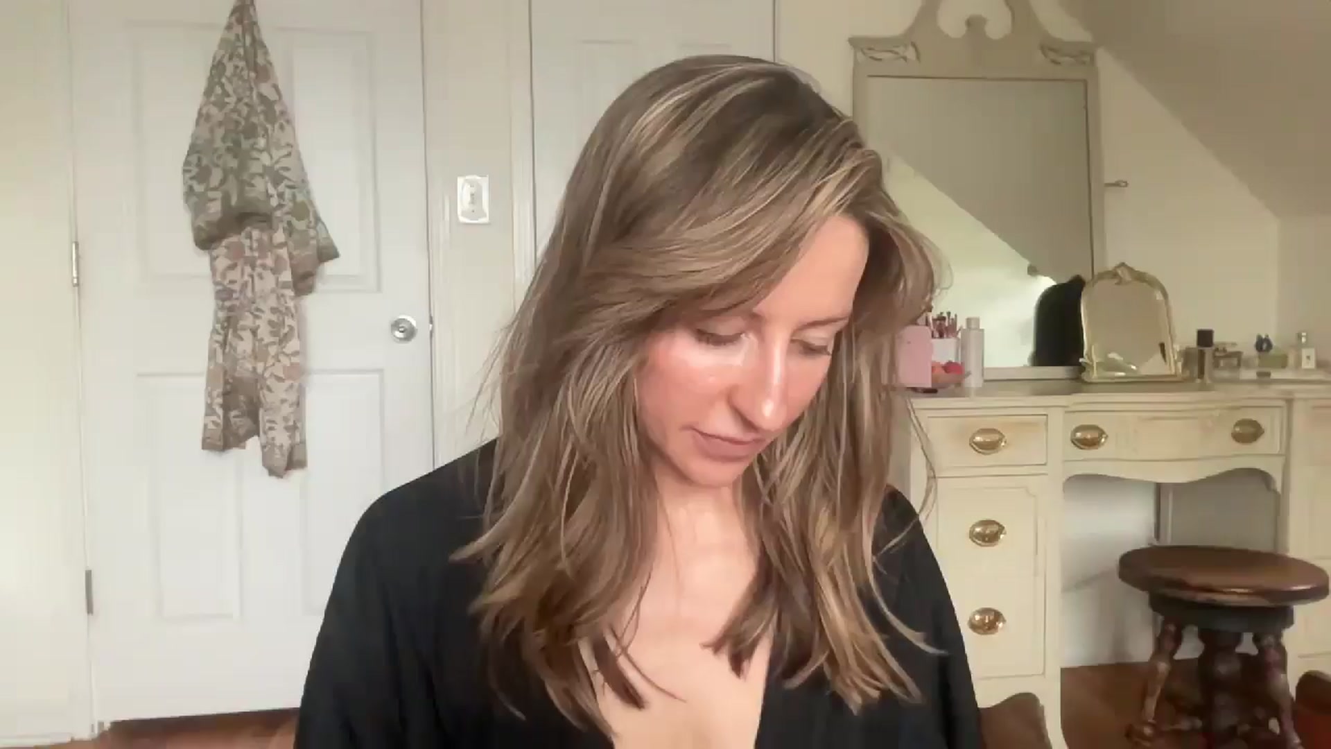 Gallery image thumbnail from bellabaxxxter's myfreecams stream on, 03/10/2026, 15:49 image 13 of 20