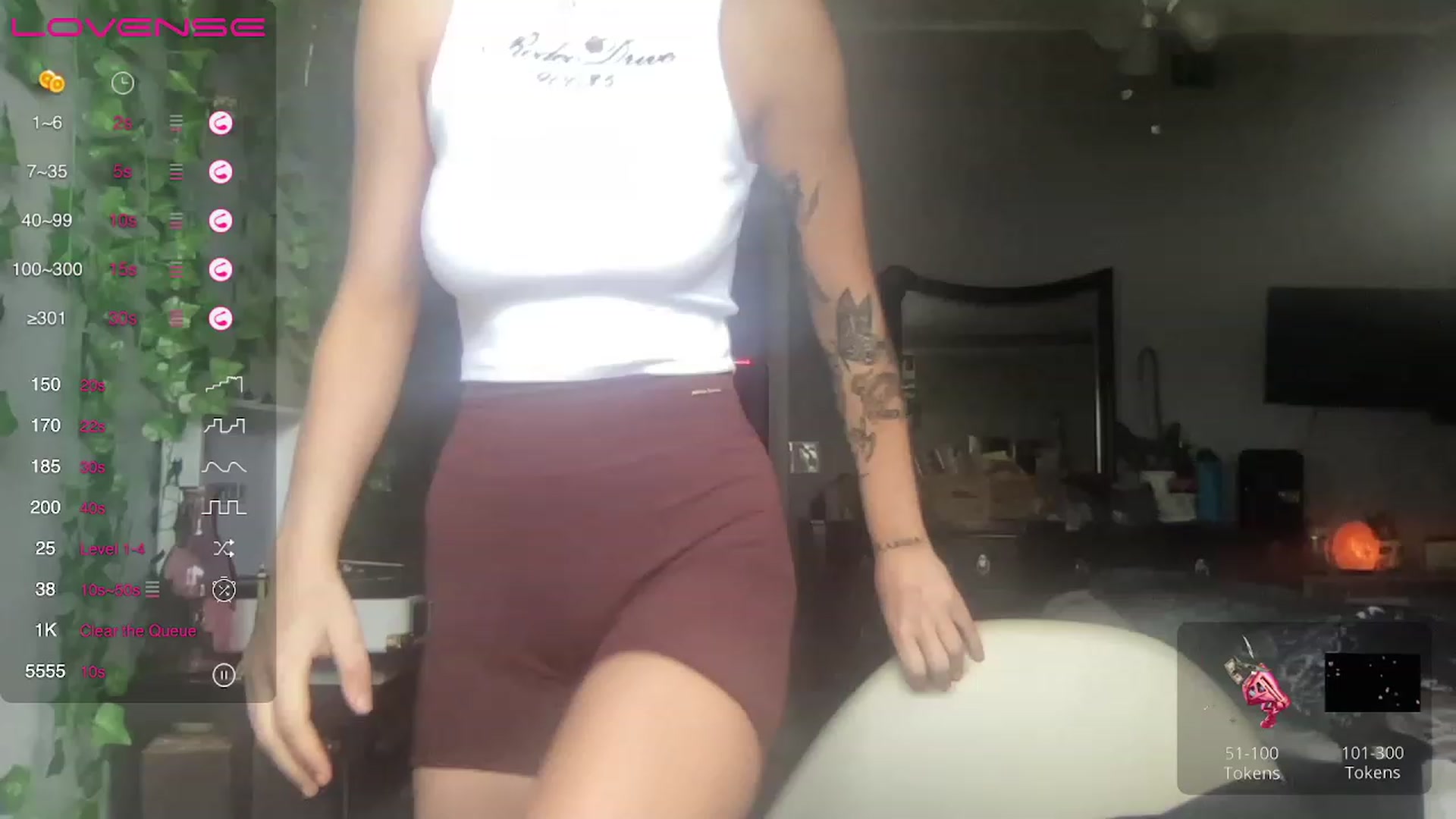Gallery image thumbnail from bellav88's myfreecams stream on, 04/21/2023, 18:51 image 4 of 20