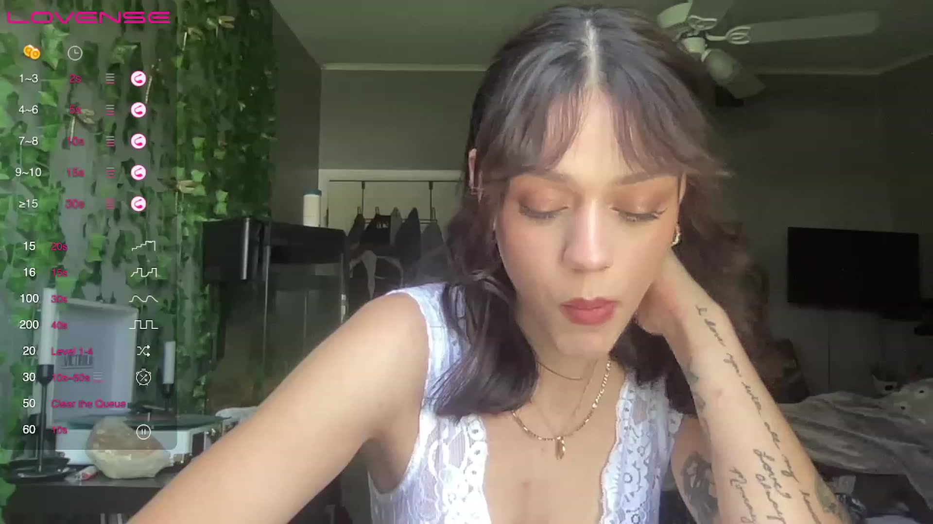 Gallery image thumbnail from bellav88's myfreecams stream on, 05/30/2023, 20:12 image 8 of 20