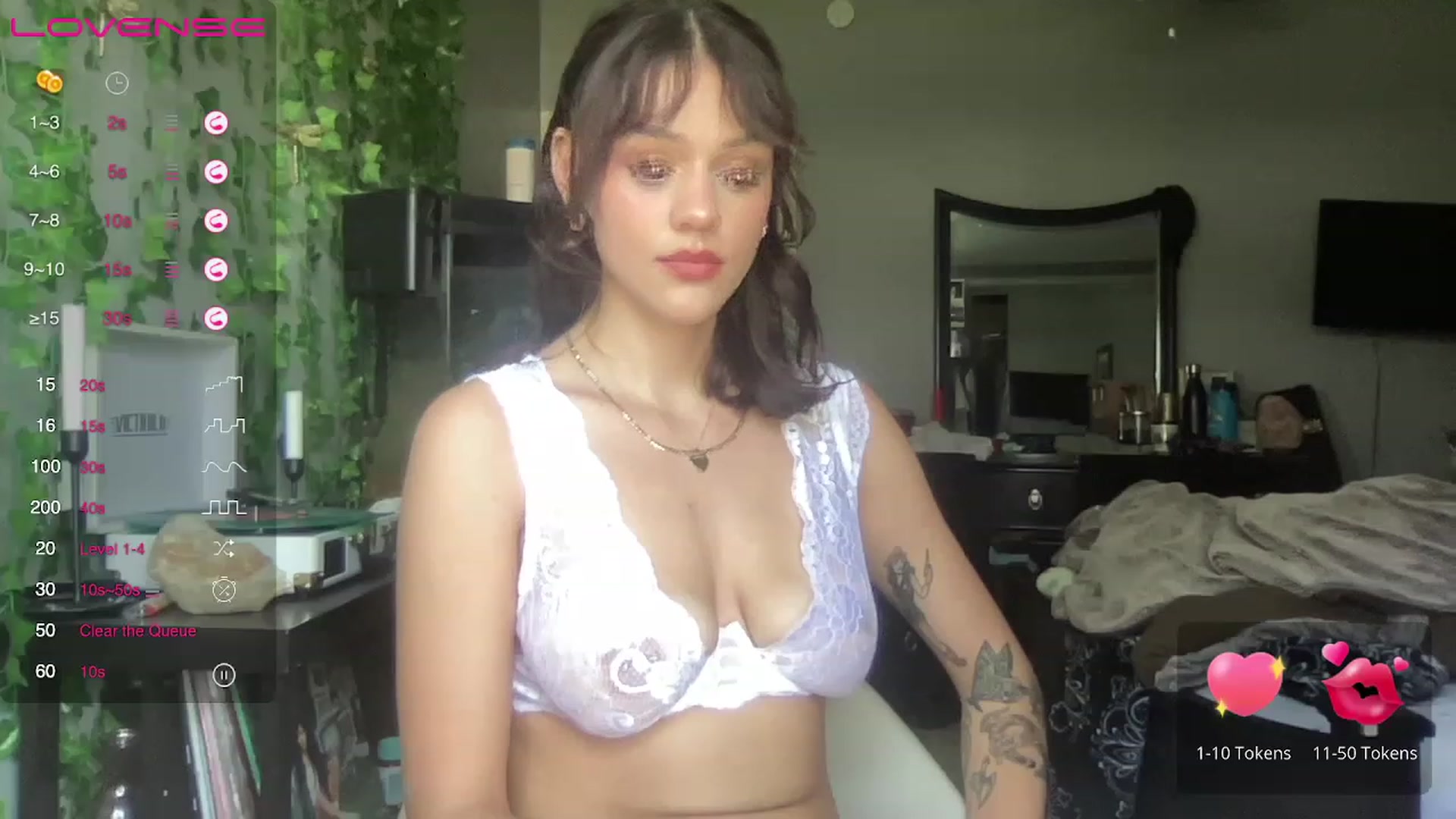 Gallery image thumbnail from bellav88's myfreecams stream on, 05/30/2023, 20:12 image 17 of 20