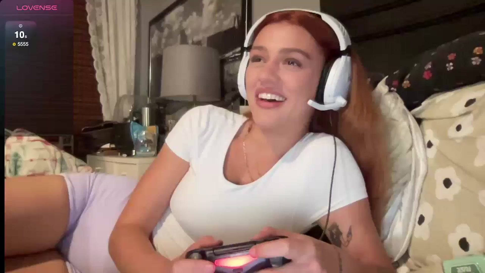 Gallery image thumbnail from bellav88's myfreecams stream on, 08/06/2024, 01:37 image 7 of 20