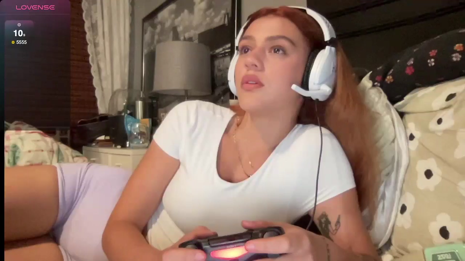 Gallery image thumbnail from bellav88's myfreecams stream on, 08/06/2024, 01:37 image 10 of 20