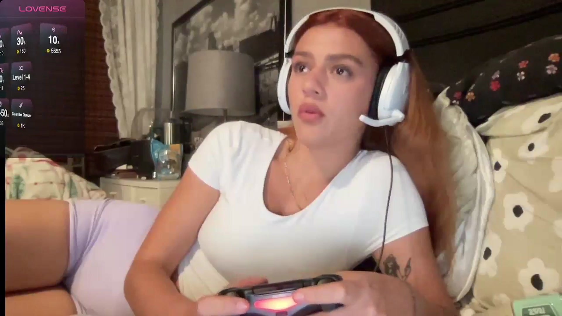 Gallery image thumbnail from bellav88's myfreecams stream on, 08/06/2024, 01:37 image 11 of 20