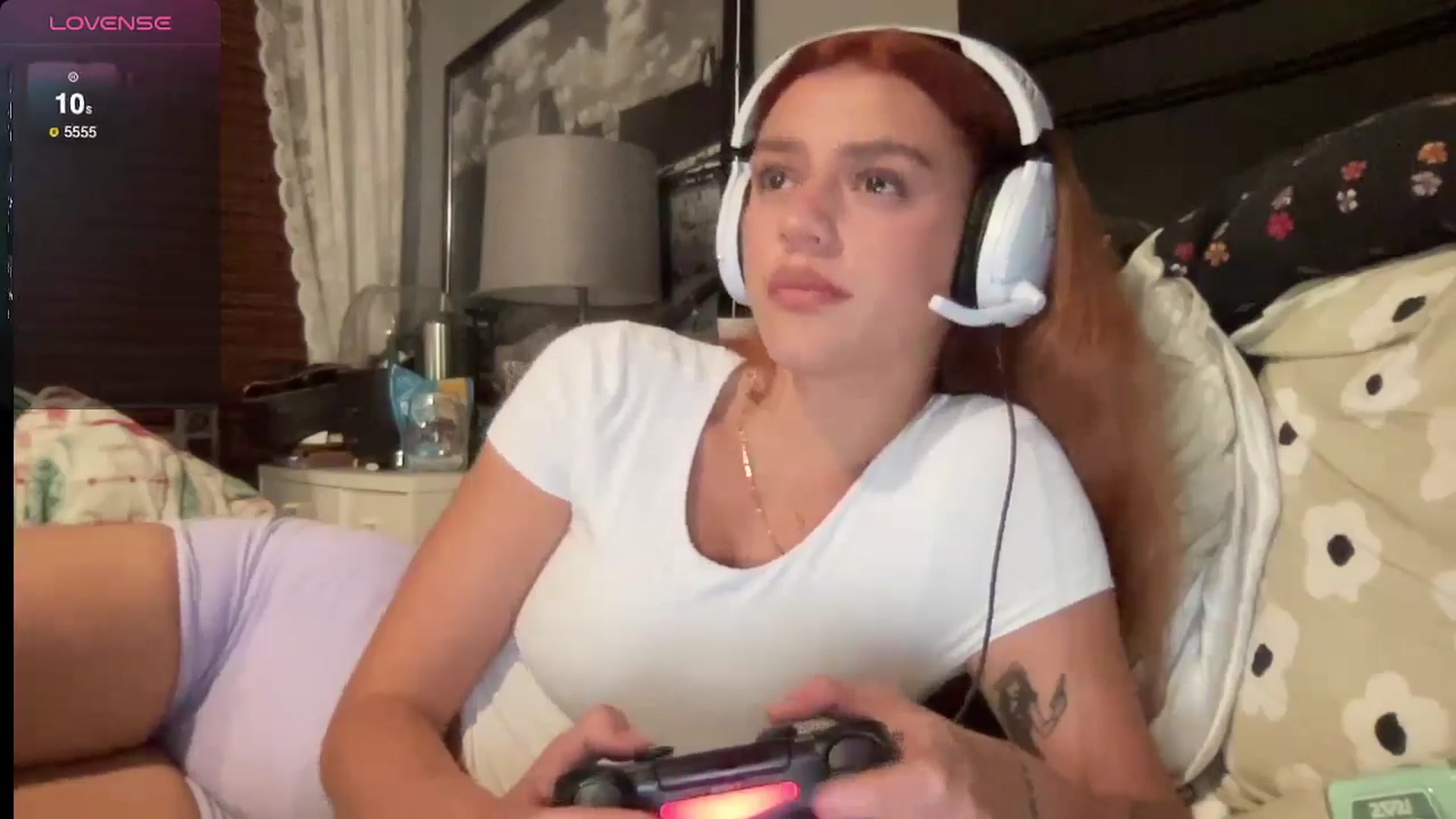 Gallery image thumbnail from bellav88's myfreecams stream on, 08/06/2024, 01:37 image 8 of 20