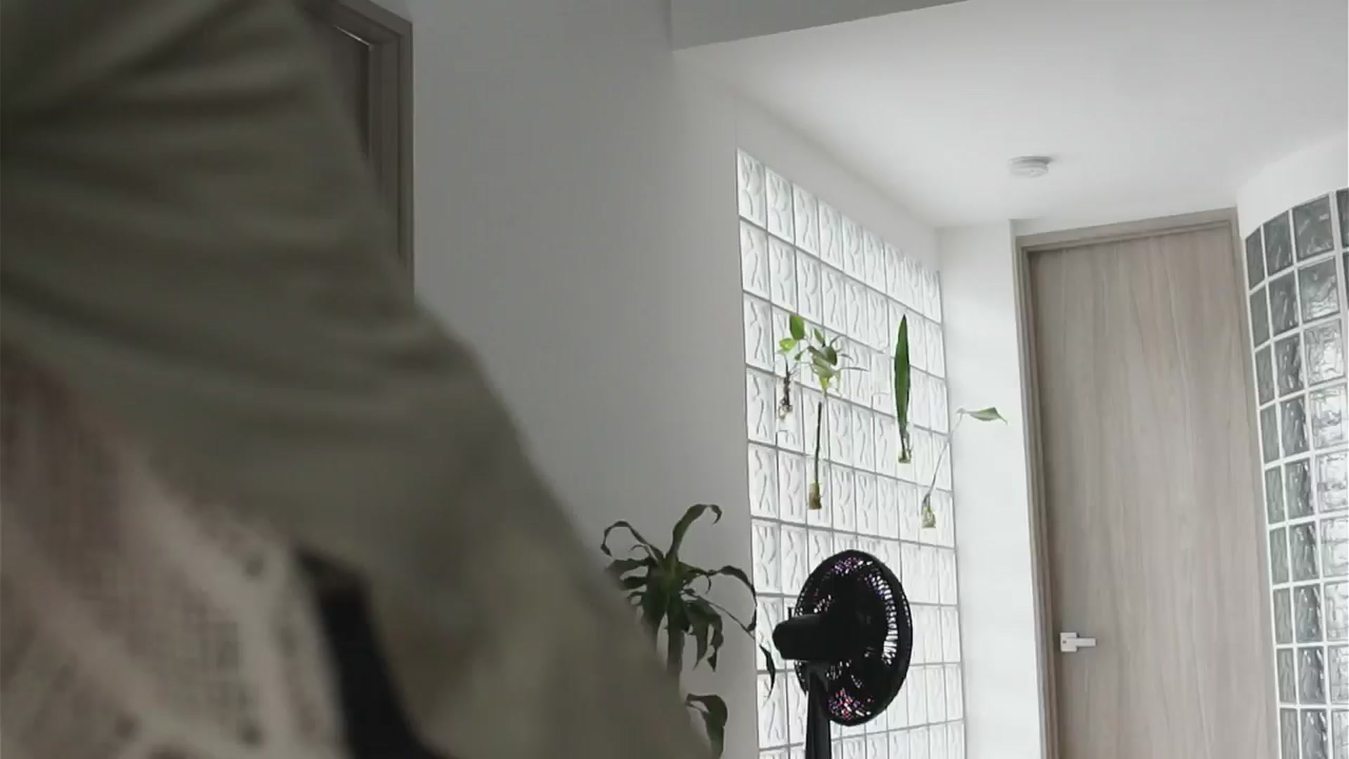Gallery image thumbnail from belledejour's myfreecams stream on, 05/08/2025, 21:22 image 4 of 20