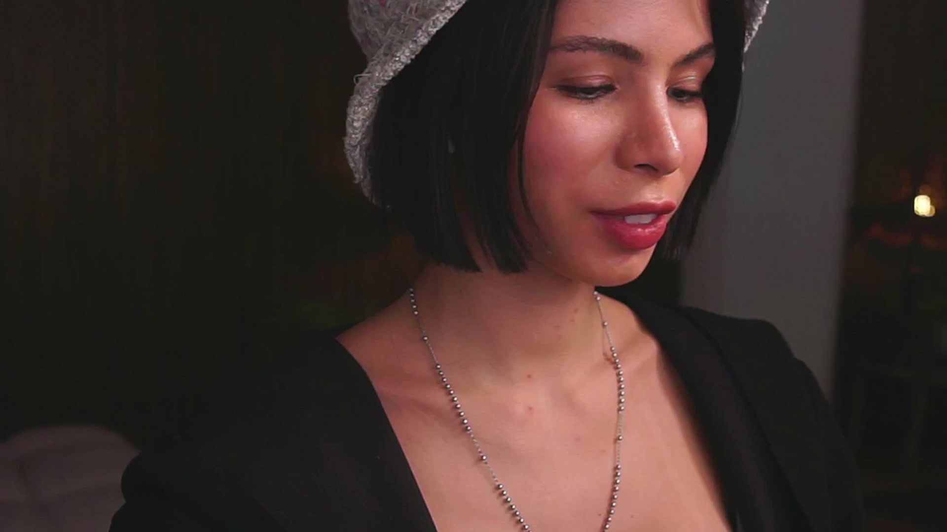 Gallery image thumbnail from belledejour's myfreecams stream on, 09/29/2025, 03:10 image 9 of 20