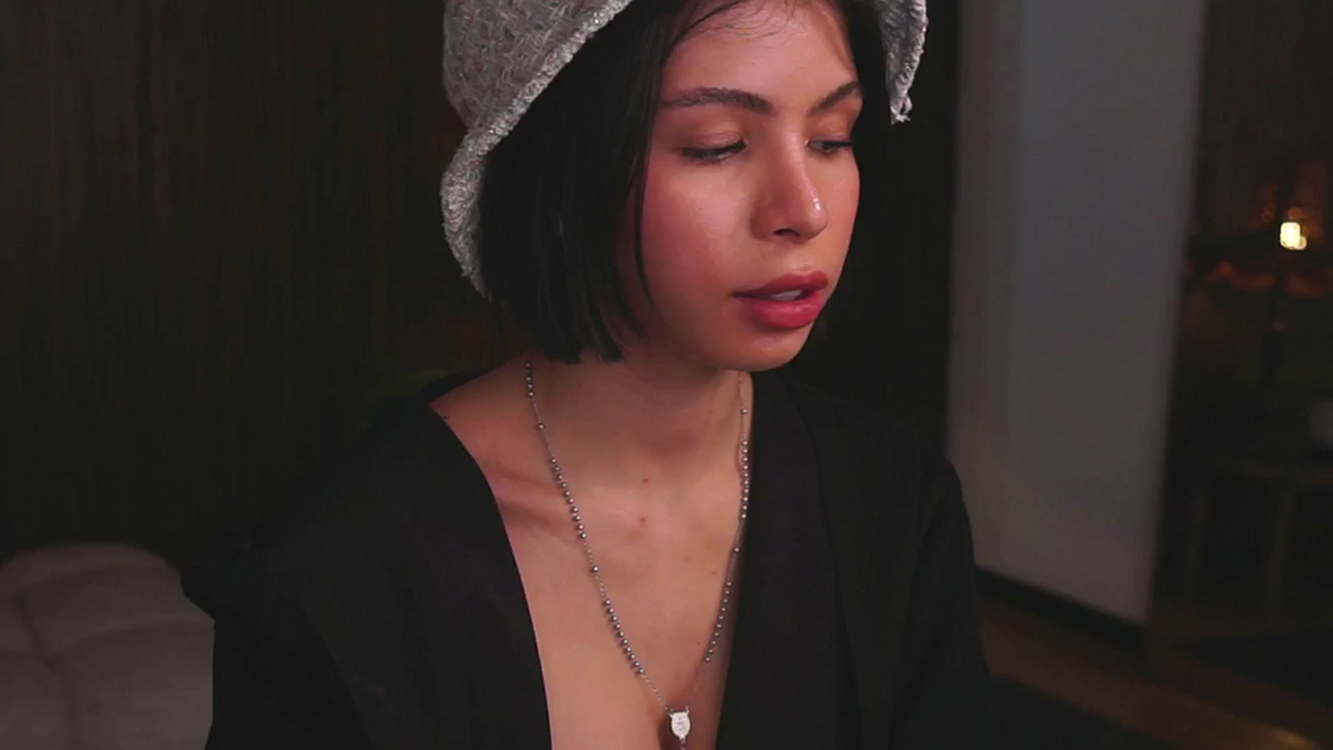 Gallery image thumbnail from belledejour's myfreecams stream on, 09/29/2025, 03:10 image 14 of 20