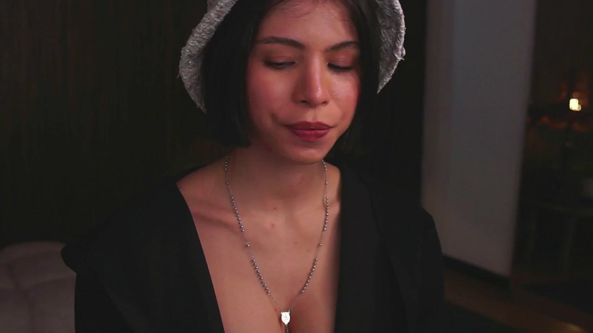 Gallery image thumbnail from belledejour's myfreecams stream on, 09/29/2025, 03:10 image 17 of 20