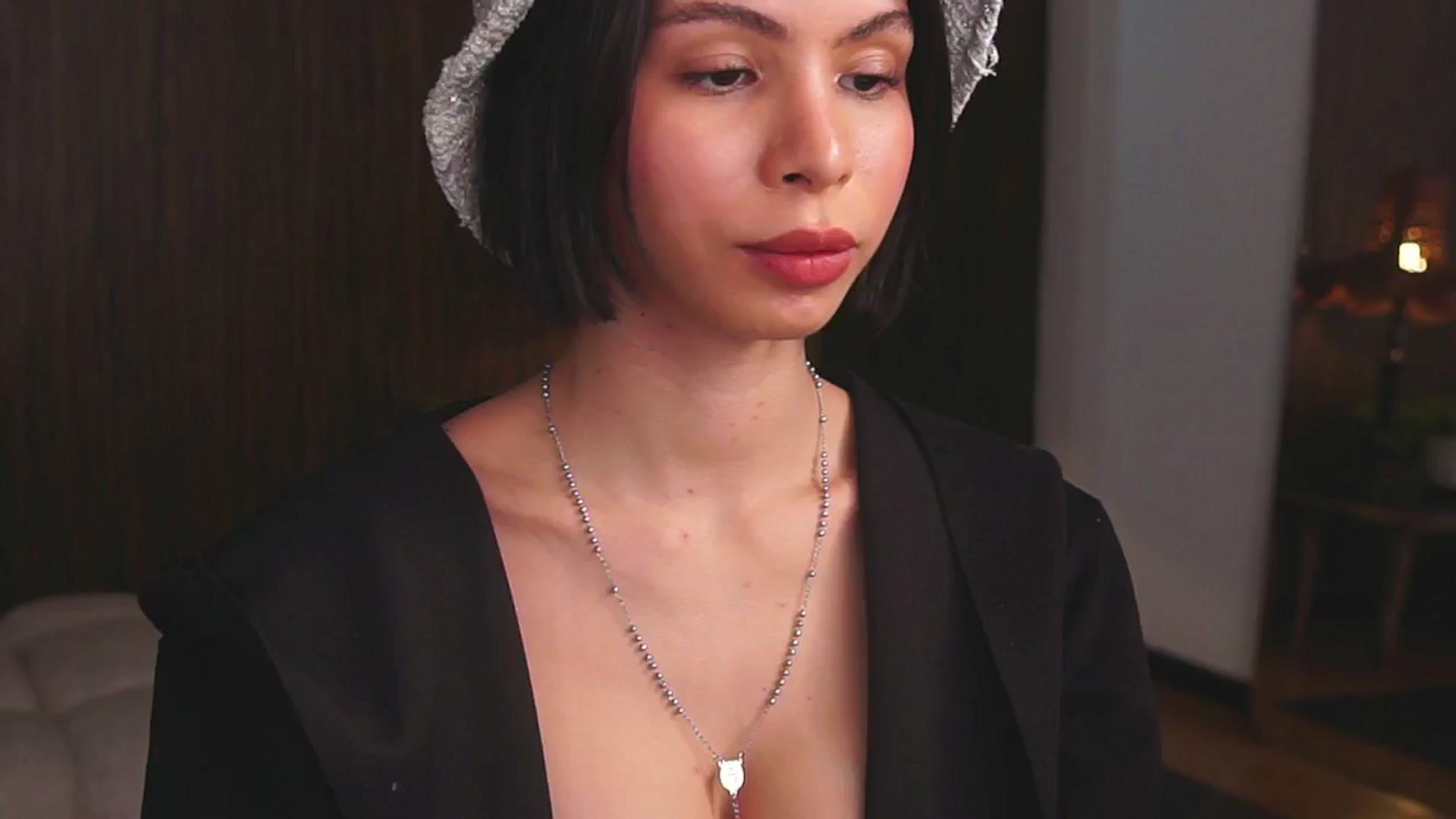 Gallery image thumbnail from belledejour's myfreecams stream on, 09/29/2025, 03:10 image 13 of 20