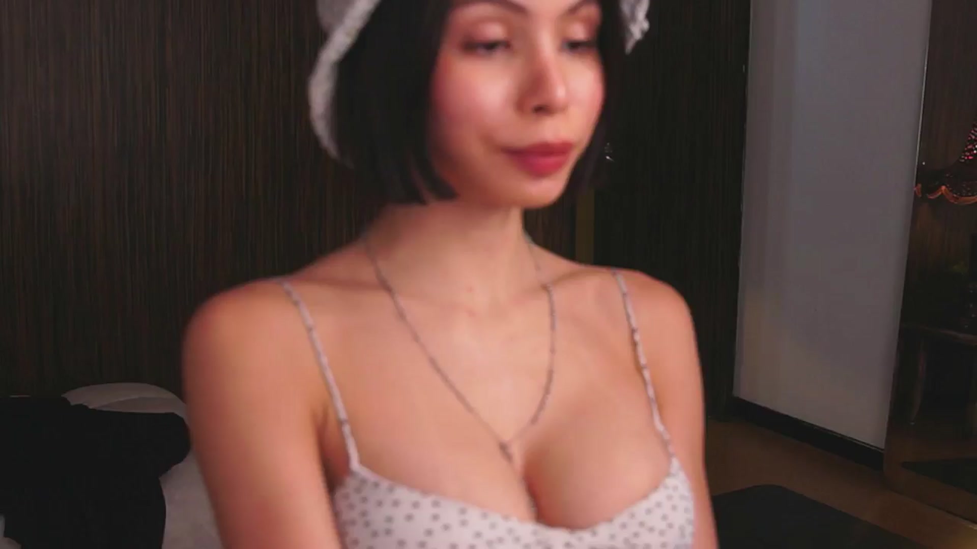Gallery image thumbnail from belledejour's myfreecams stream on, 09/29/2025, 03:37 image 8 of 20