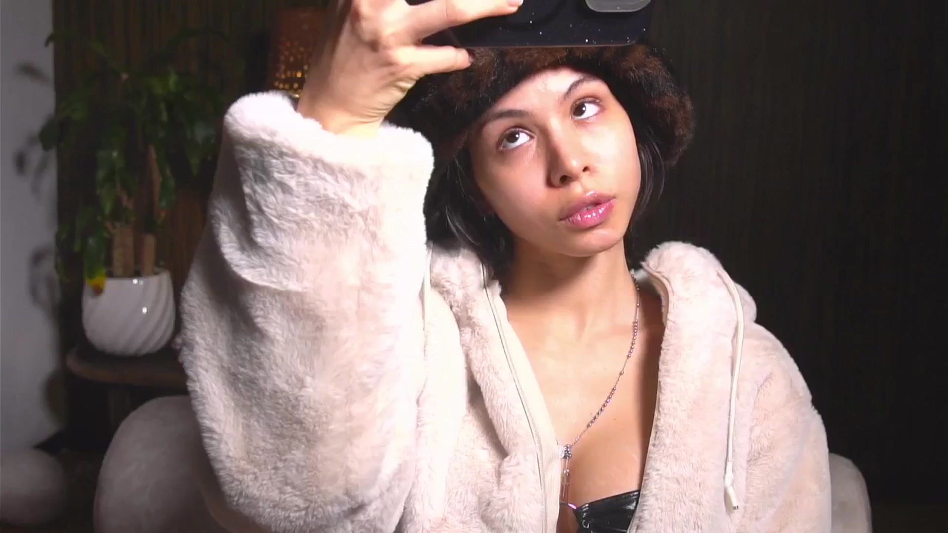 Gallery image thumbnail from belledejour's myfreecams stream on, 12/03/2025, 03:37 image 1 of 20