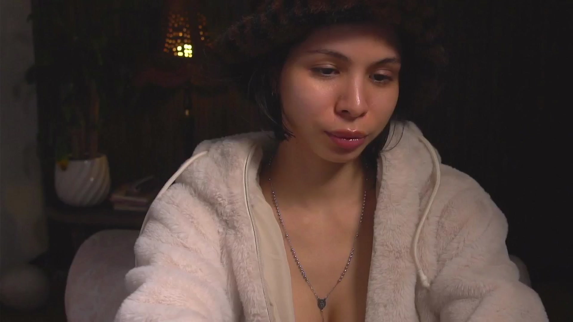 Gallery image thumbnail from belledejour's myfreecams stream on, 12/03/2025, 03:37 image 5 of 20